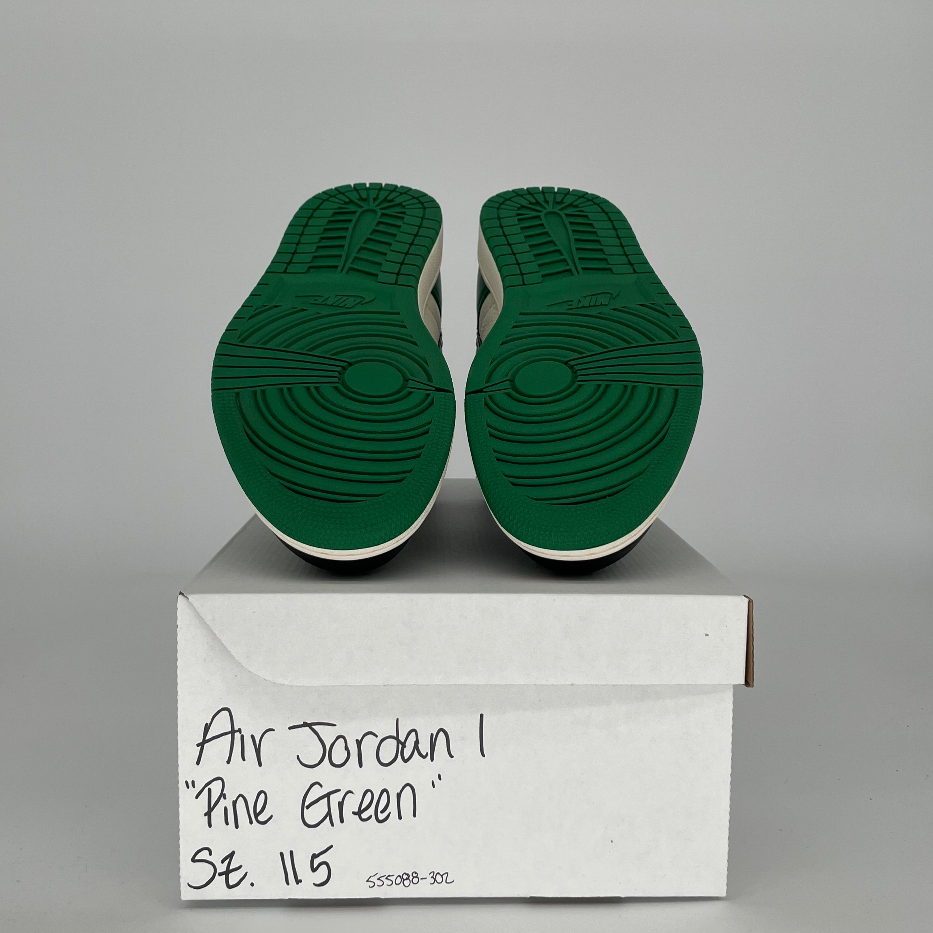 AIR JORDAN 1 Retro High OG Pine Green Basketball Shoes Men's Size 11.5 (555088-302) - Perfect for Sneaker Collectors & Streetwear Fashion