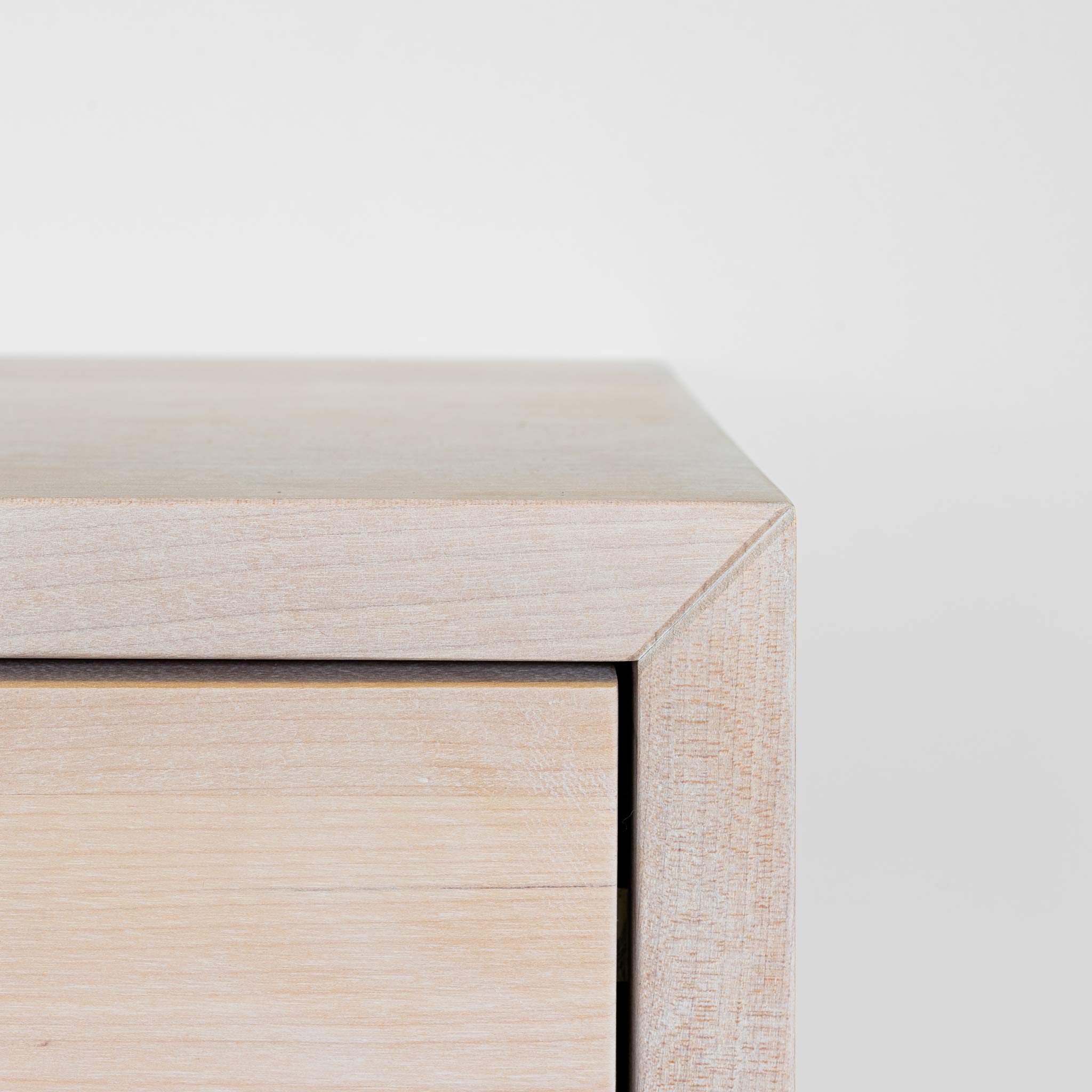 Modern White Floating Nightstand with Drawer - Minimalist Bedside Table for Small Spaces - Perfect for Bedrooms, Apartments & Dorm Rooms