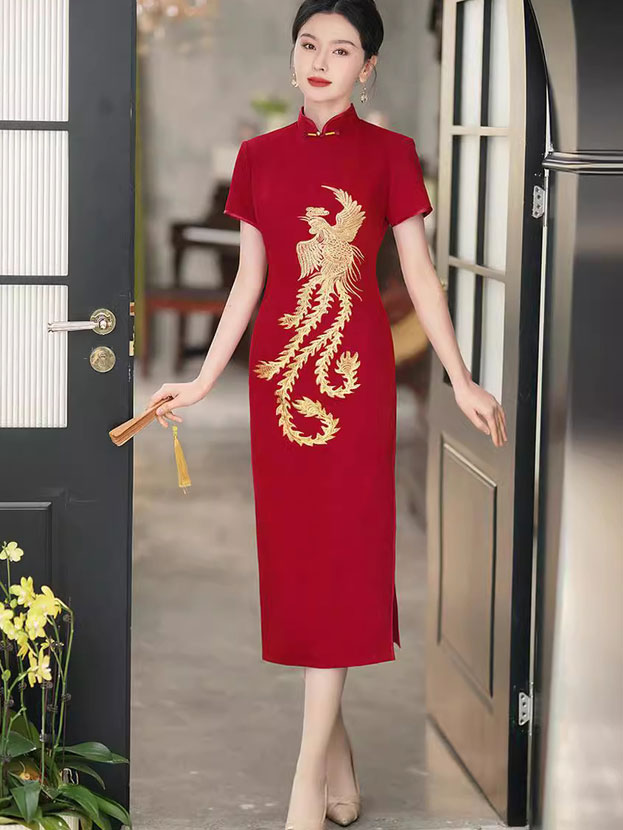 Elegant Red Embroidered Phoenix Wedding Cheongsam Qipao Dress - Traditional Chinese Bridal Gown for Wedding Ceremony & Special Occasions