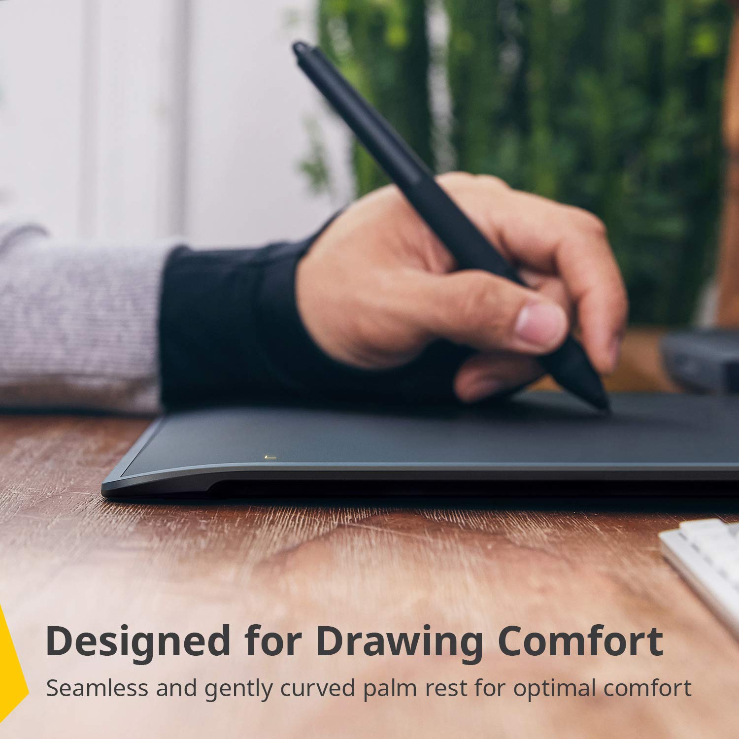 XENCELABS Medium Wireless Drawing Tablet with Quick Keys & 2 Battery-Free Pens - 12