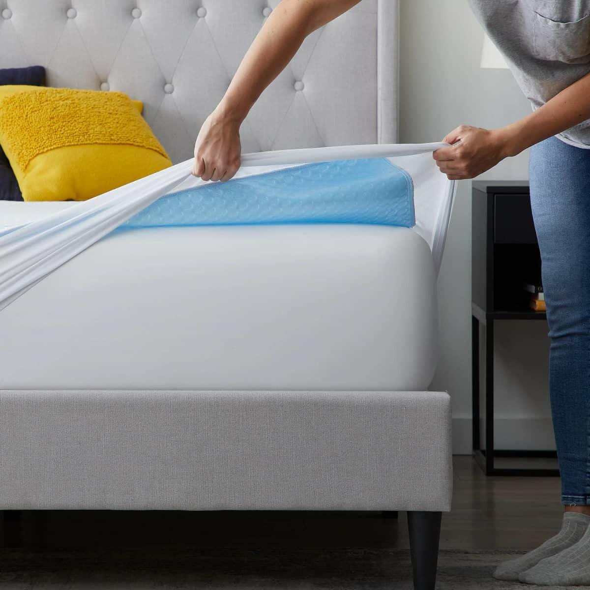 Breathable Cooling Twin XL Mattress Protector - Waterproof & Hypoallergenic for Hot Sleepers - Perfect for Weekenders, Guest Beds & Dorm Rooms