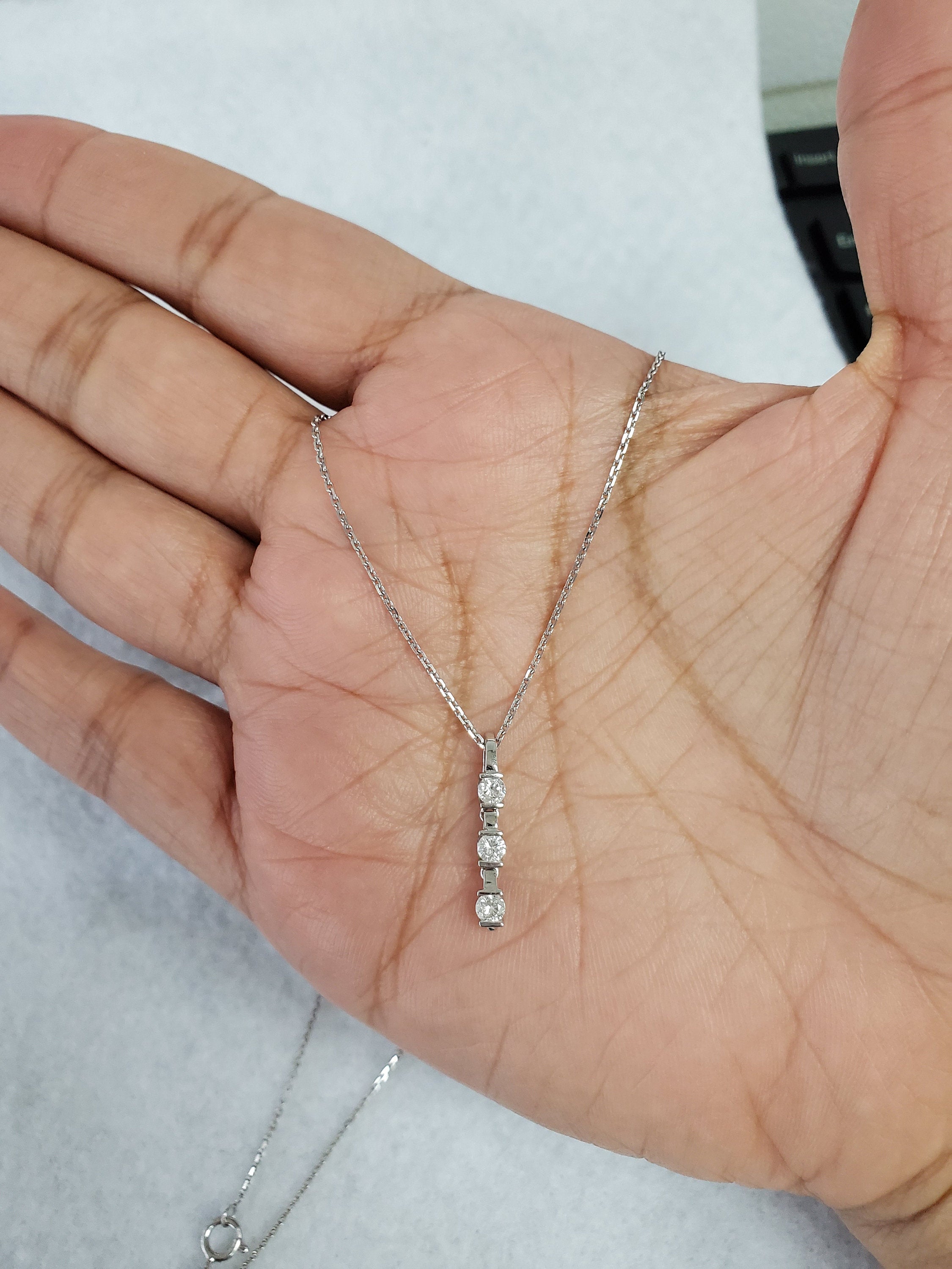 Elegant Three Stone Vertical Pendant Necklace - 0.26cttw Diamond in 18k White Gold | Perfect for Anniversaries, Engagements & Special Occasions