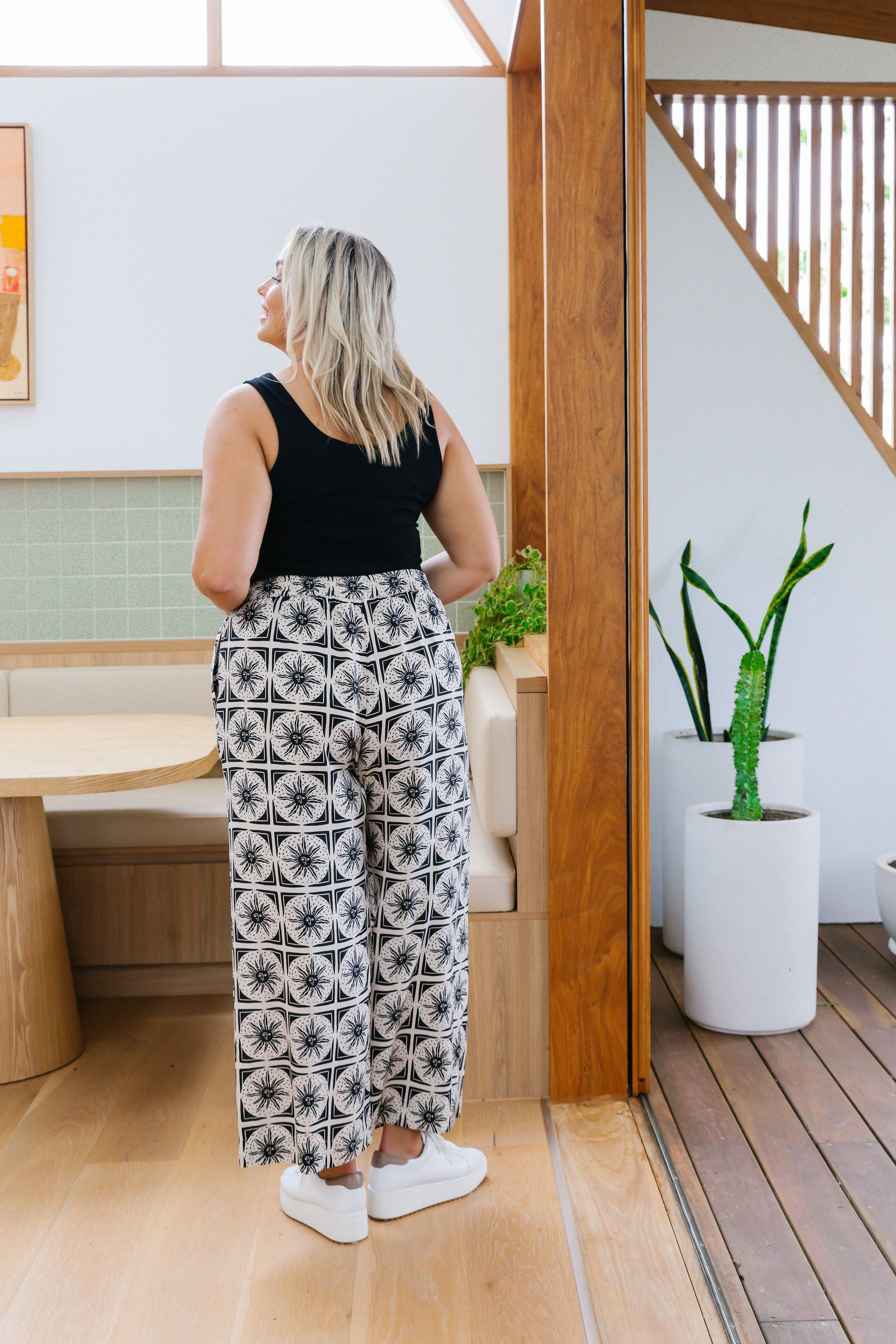 Gina High-Waist Yoga Pants in Chasing Sunlight Black - Perfect for Workouts, Lounge & Everyday Wear