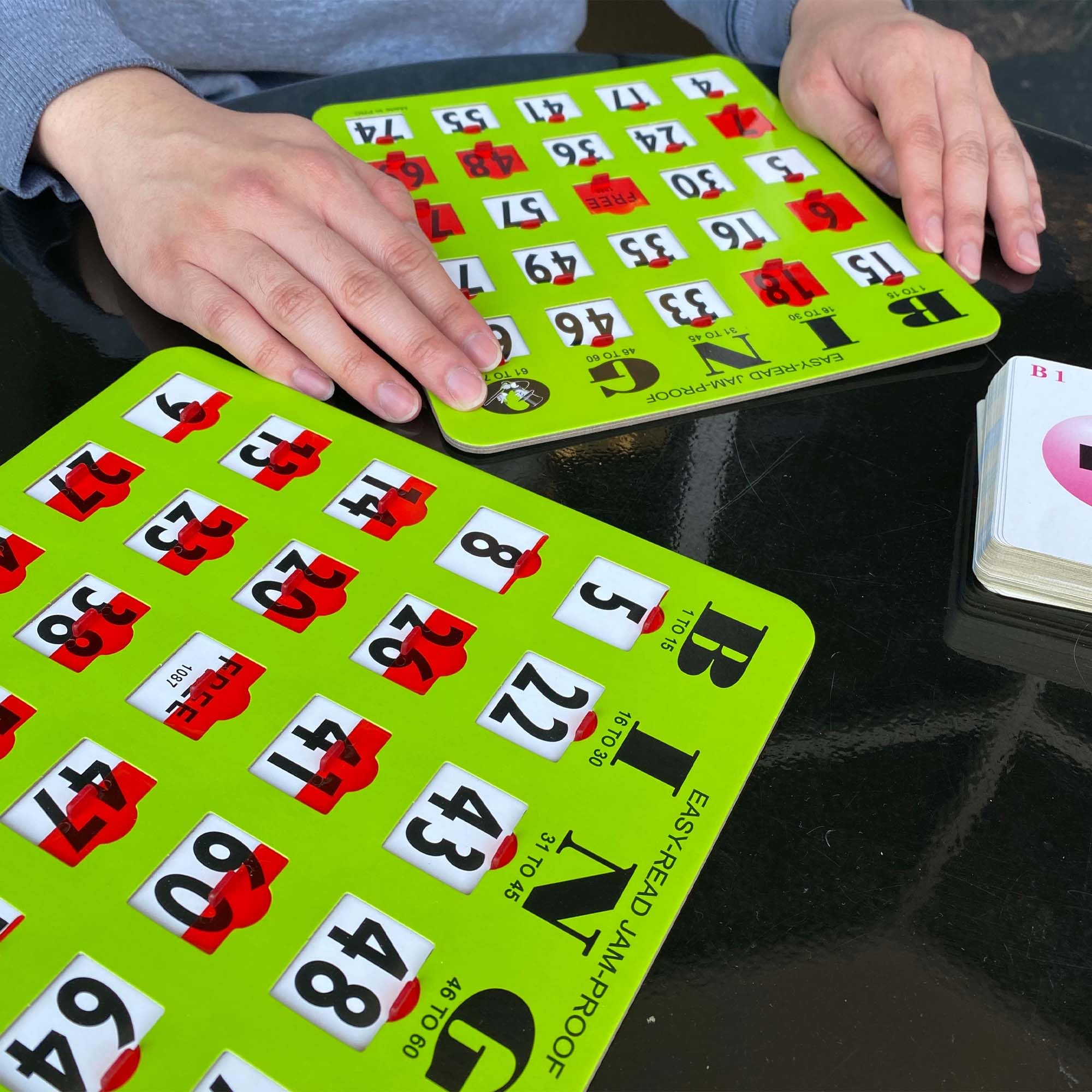 MR CHIPS Jam-Proof Bingo Cards with Sliding Windows - 50 Reusable Shutter Cards, 75 Calling Cards & 1 Master Board (Green) - Perfect for Family Game Nights, Bingo Parties & Classroom Activities