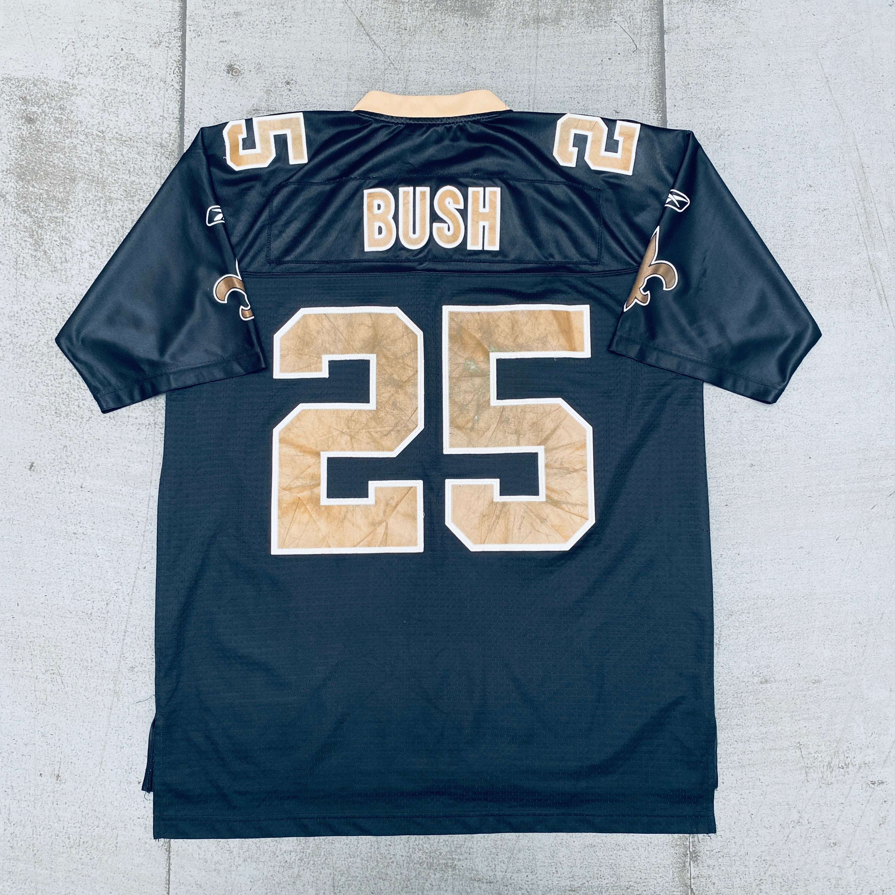 Authentic New Orleans Saints Reggie Bush 2006/07 Rookie Stitched NFL Jersey (Size L/XL) - Perfect for Game Day, Collectibles & Saints Fan Gifts