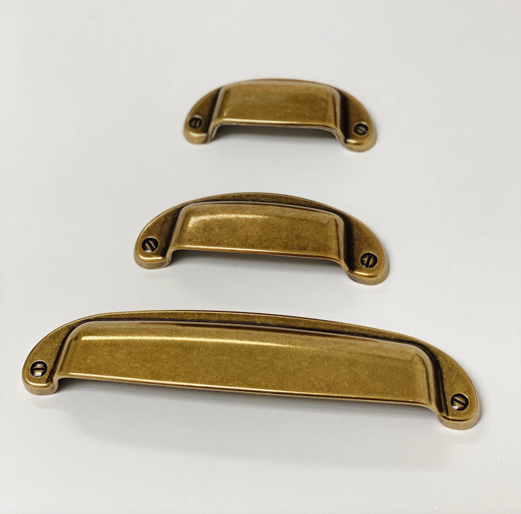 Antique Brass Drawer Cup Pull - Vintage Cabinet Hardware for Kitchen, Bathroom & Furniture (Set of 10) - Durable Brass Cabinet Handles for Drawers & Cabinets