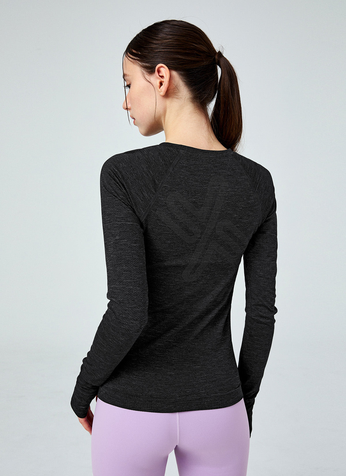 Breathable Mesh Seamless Long Sleeve Shirt with Finger Hole Design - Perfect for Yoga, Workouts & Outdoor Activities