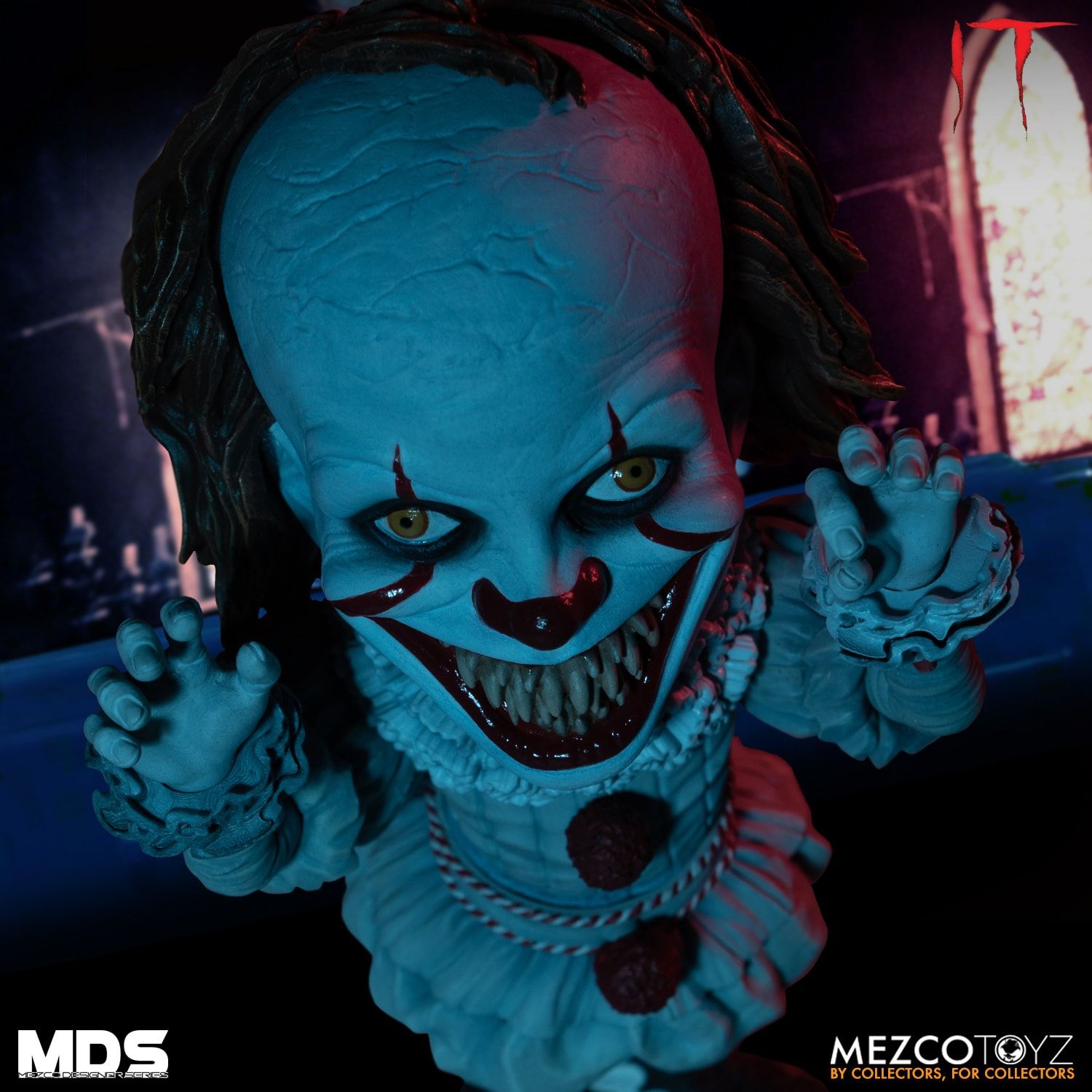 Mezco Toyz Designer Series Deluxe IT: Pennywise 7