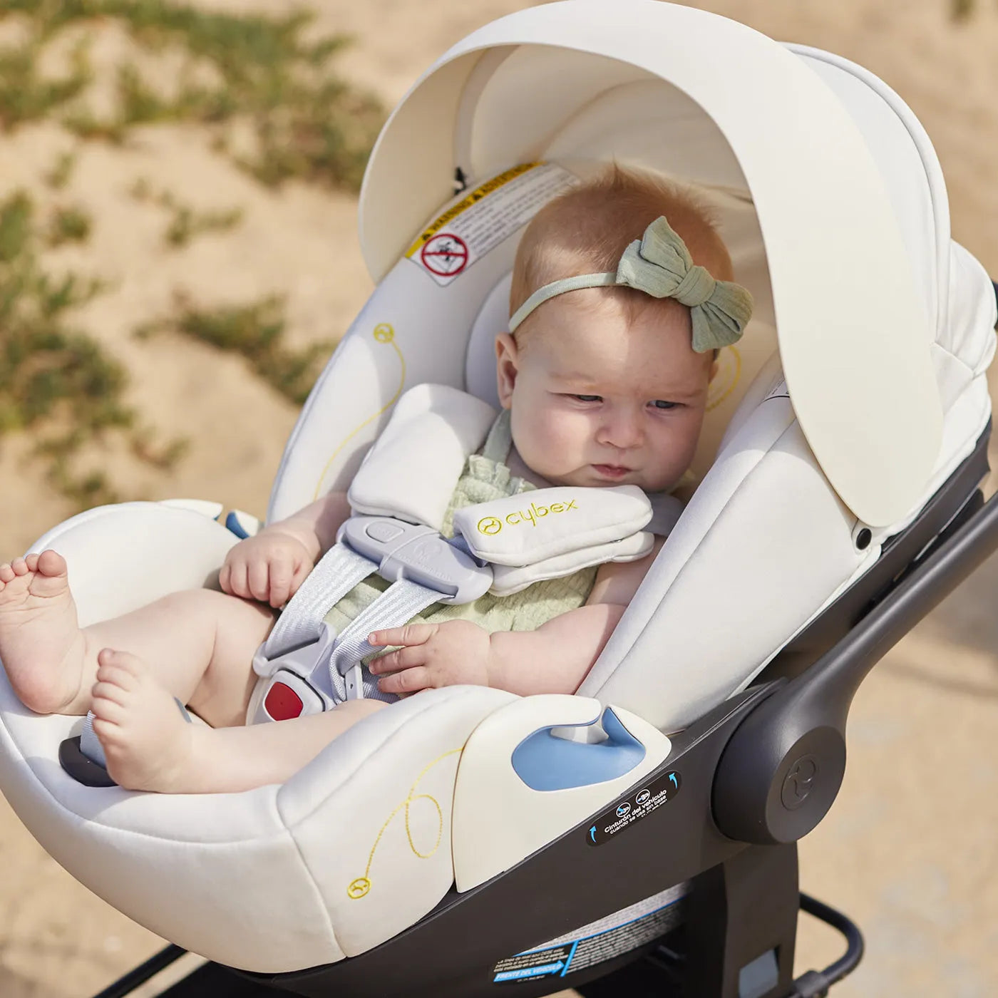 Universal Car Seat Adapter for Strollers - Compatible with Most Major Brands - Safe & Easy Installation for Travel & Daily Use