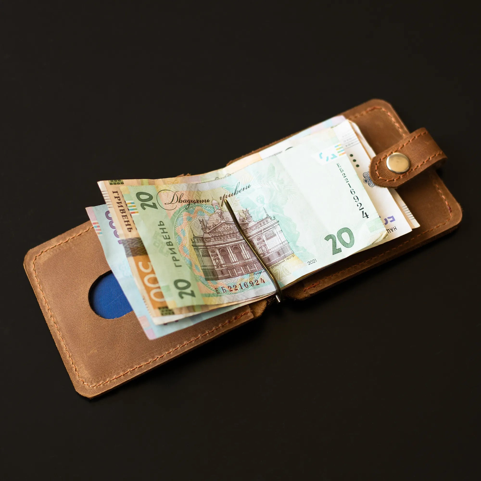 Premium Genuine Leather Wallet with RFID Blocking & Money Clip - Slim Bifold Wallet for Men - Perfect for Everyday Carry, Travel, and Business Use