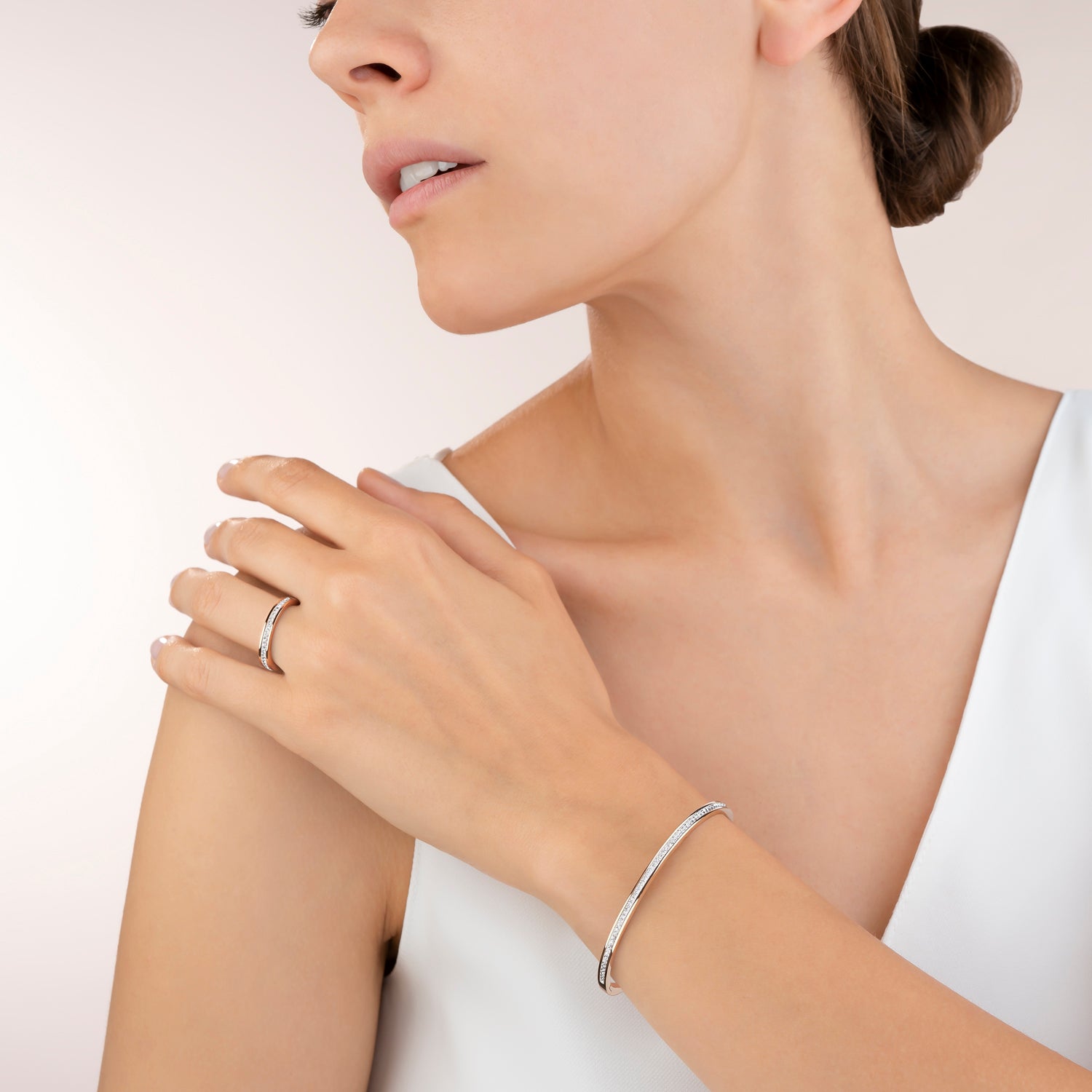 Elegant Rose Gold Stainless Steel Ring with Pavé Crystals - Perfect for Weddings, Anniversaries & Special Occasions
