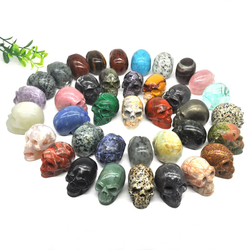 2 Pack Skull Statue - Natural Stone Healing Crystal Hand Carved Home Decor, Wicca Energy Chakra Healing Gem Figurine - Perfect for Meditation, Altar Display & Spiritual Gift Giving