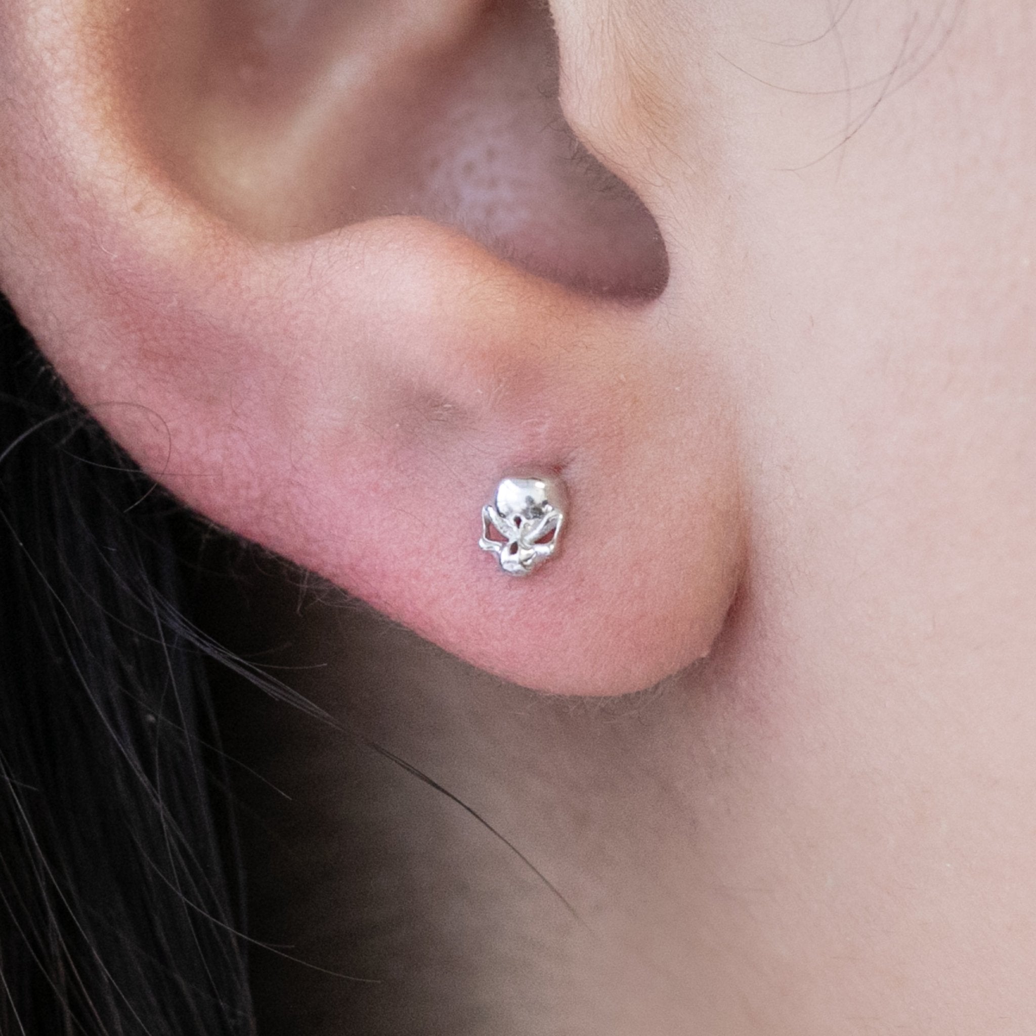 14k White Gold Sassy Skull Flat Back Stud Earrings - Perfect for Gothic, Punk & Alternative Fashion Lovers