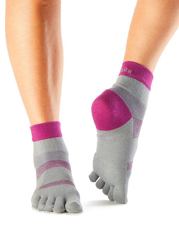 ToeSox Minnie Sports Socks - Non-Slip Yoga & Pilates Socks for Women - Cute Athletic Grip Socks for Workout, Dance, and Gym - Breathable & Comfortable for Fitness & Exercise