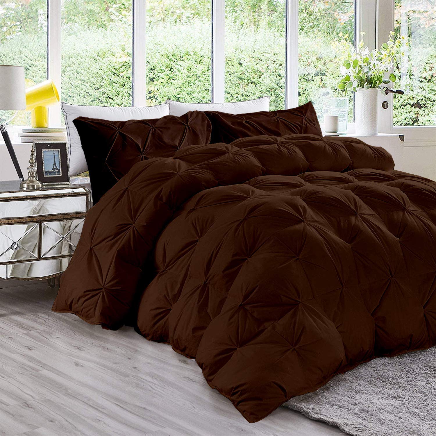 All-Season Pinch Pleated Chocolate Comforter - 500 GSM 100% Cotton Ultra-Soft Goose Down Proof Comforter with 4 Corner Tabs & Baffle Box Design (Twin/Twin XL, Chocolate) - Perfect for Bedrooms, Guest Rooms & Cozy Winter Nights