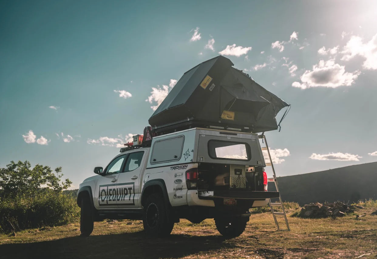 Eezi Awn Sabre Hard Shell Roof Top Tent - Lightweight & Durable Rooftop Camping Tent for SUVs & Trucks - Perfect for Off-Road Adventures & Outdoor Travel