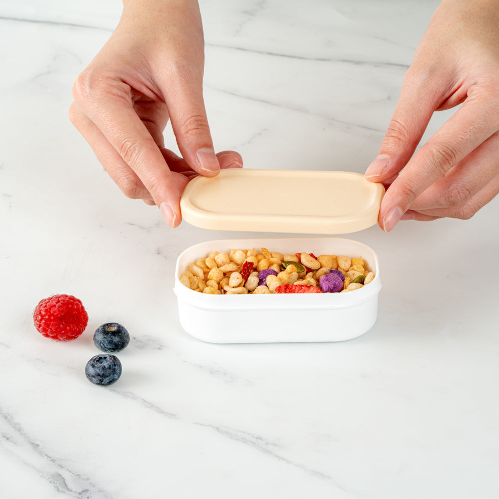 Bento Tek 3 oz White Buddha Box Snack & Sauce Containers with Beige Lids - 4 Pack (3.75