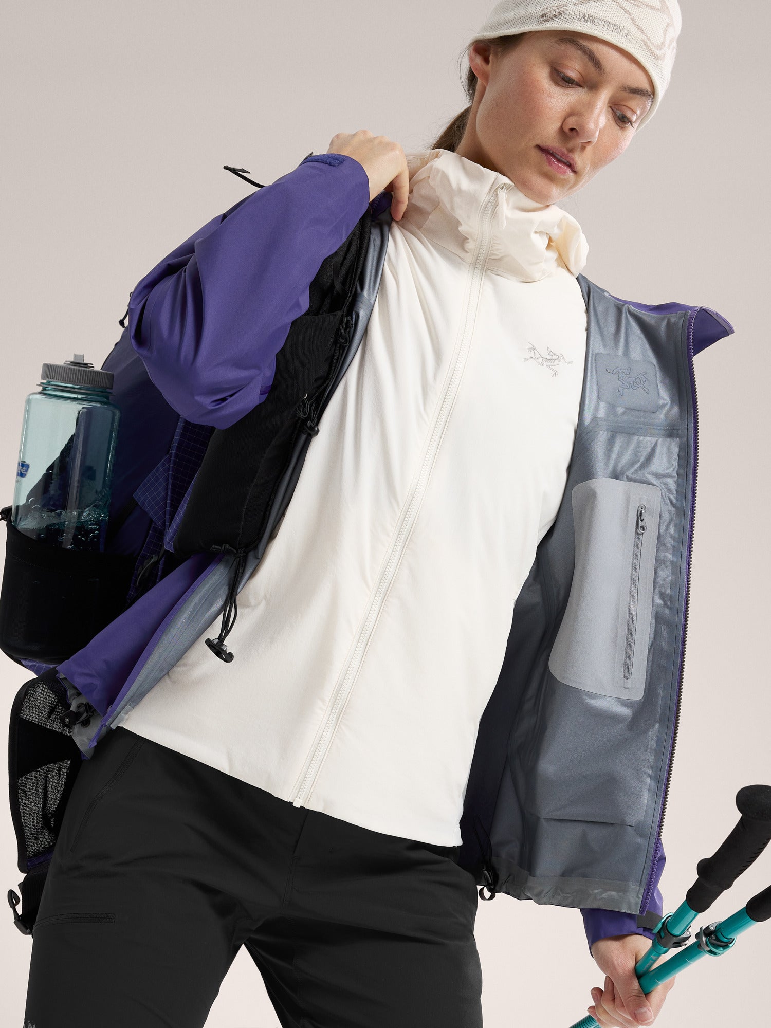 Women's Beta SL Jacket - Lightweight Waterproof Hiking Shell for Outdoor Adventures | Perfect for Trail Running, Camping & Travel