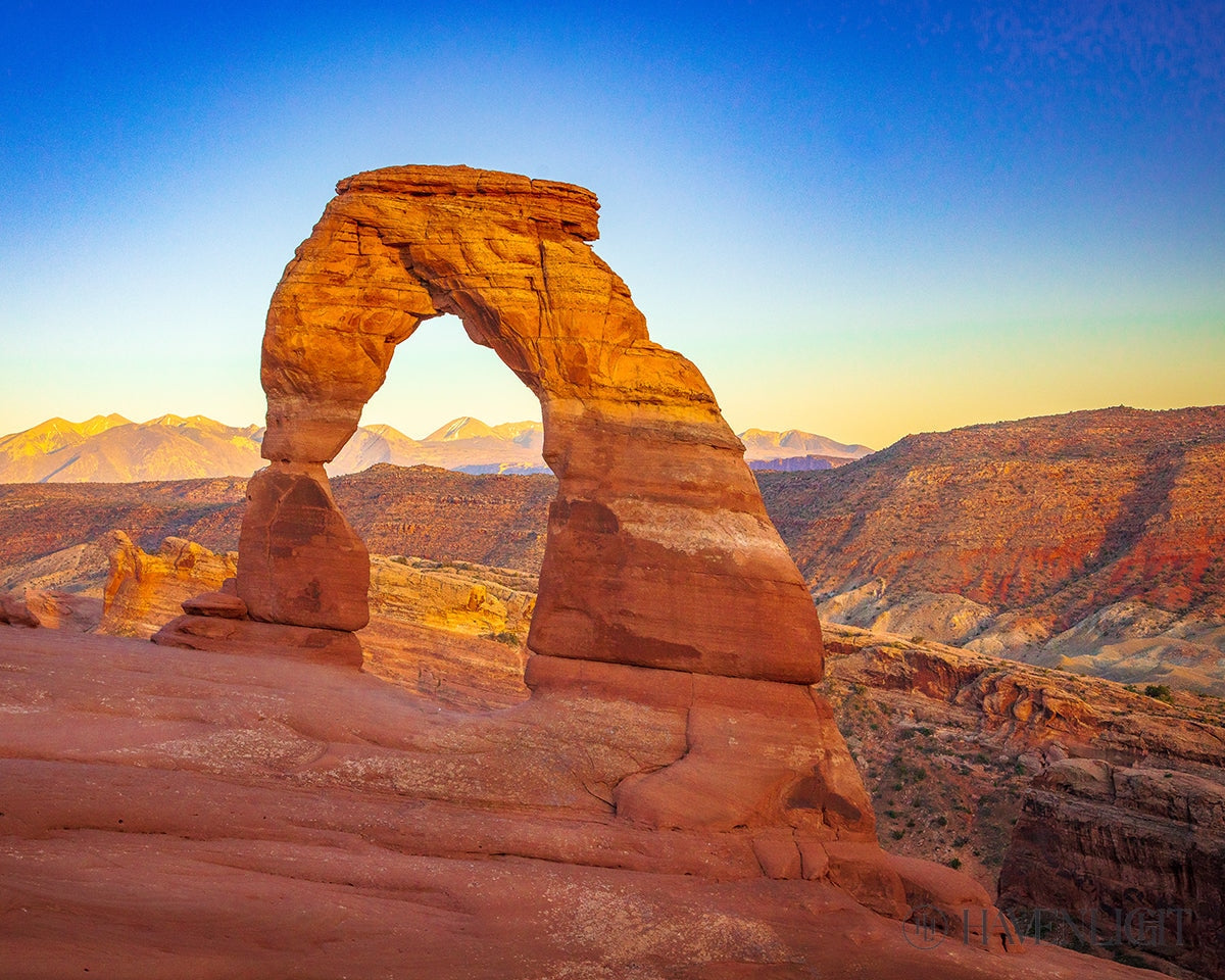 Delicate Arch Utah - Stunning Natural Sandstone Formation for Hiking & Photography | Perfect for Outdoor Adventures & Travel Souvenirs