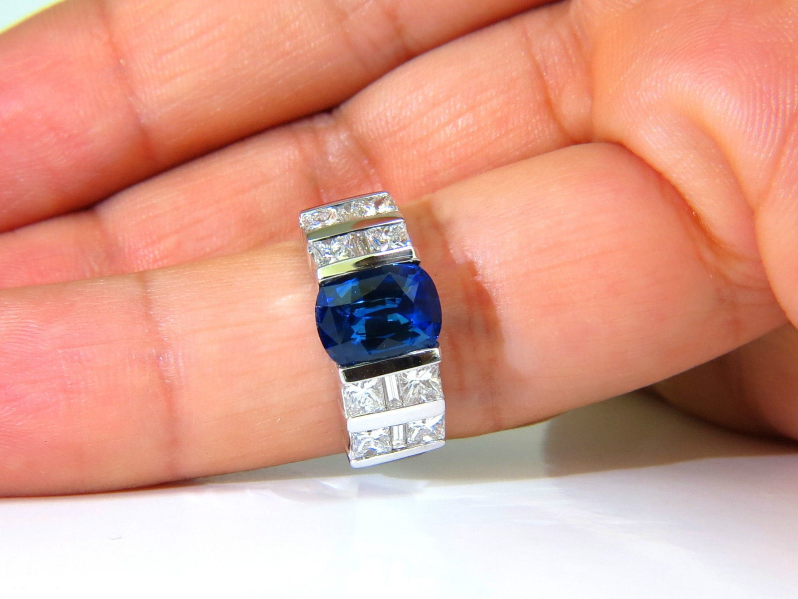 5.87CT GIA Certified Natural Bright Blue Sapphire & Diamond Engagement Ring for Women - Perfect for Weddings, Anniversaries & Special Occasions