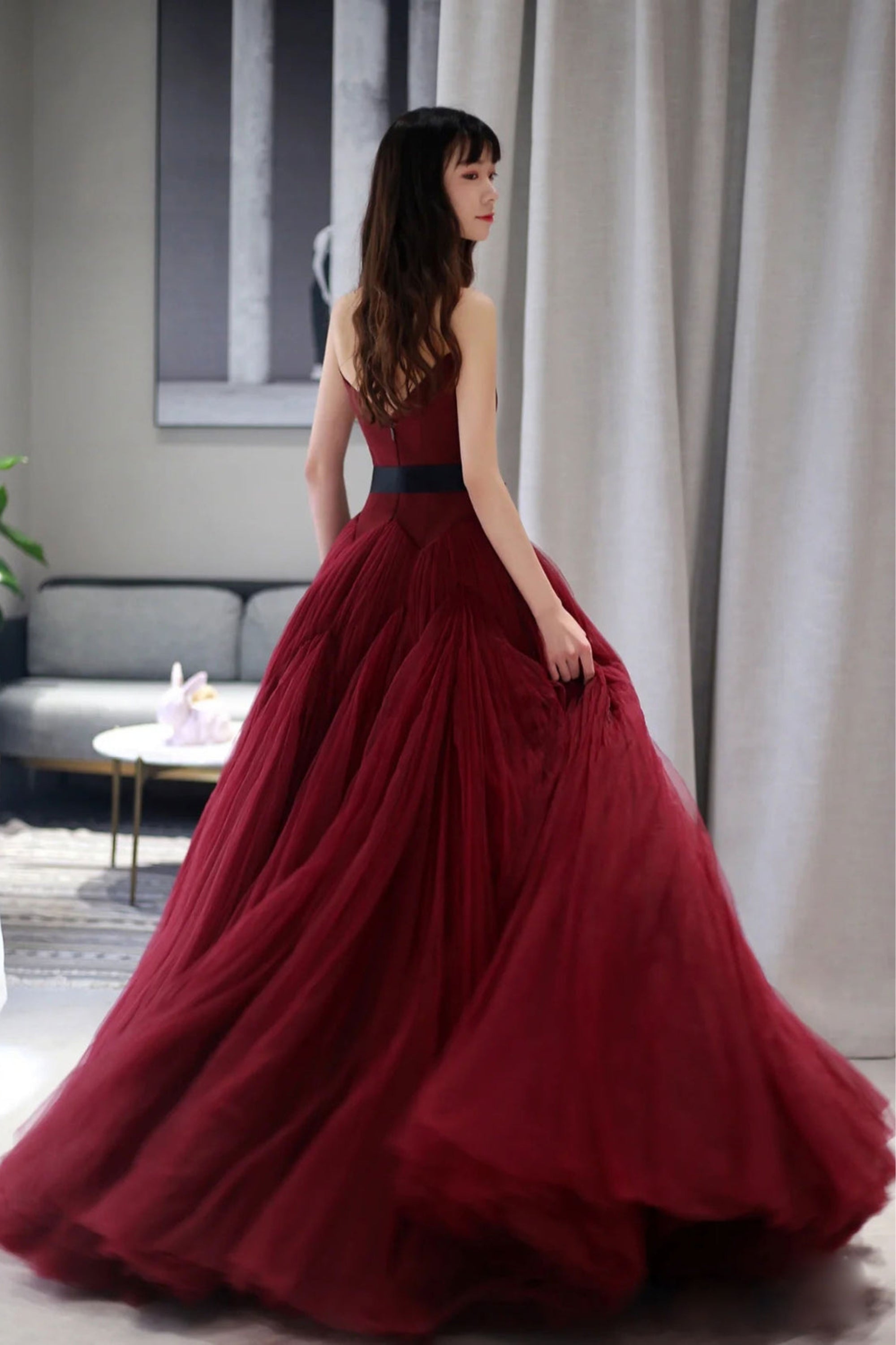 Elegant A-Line Burgundy Tulle Dress for Women - Perfect for Weddings, Prom & Special Occasions