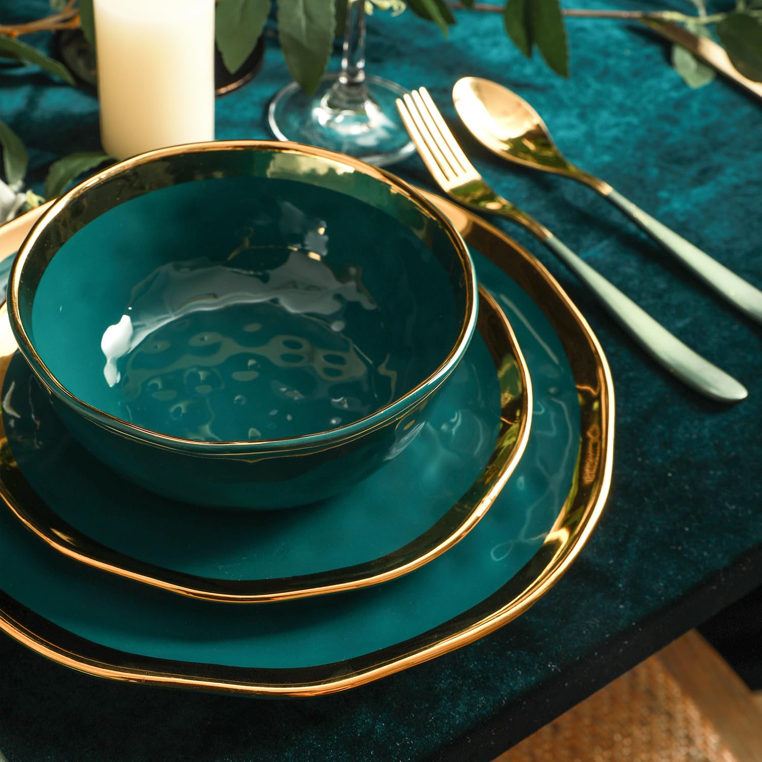 Florian Modern Porcelain 16-Piece Dinnerware Set - Green & Gold Rim Plates & Bowls for 4 - Elegant Stone Lain Dish Set for Dining, Entertaining & Everyday Use