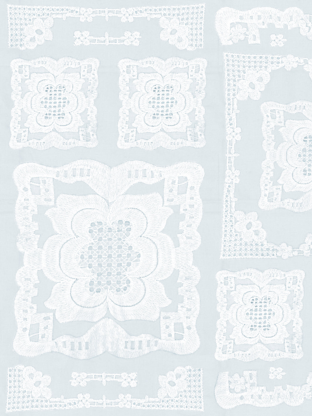 Sarah Jessica Parker 'Ingela' Wallpaper - Morning Dew Floral Design | Premium Peel & Stick Wallpaper for Bedroom, Living Room & Nursery Decor