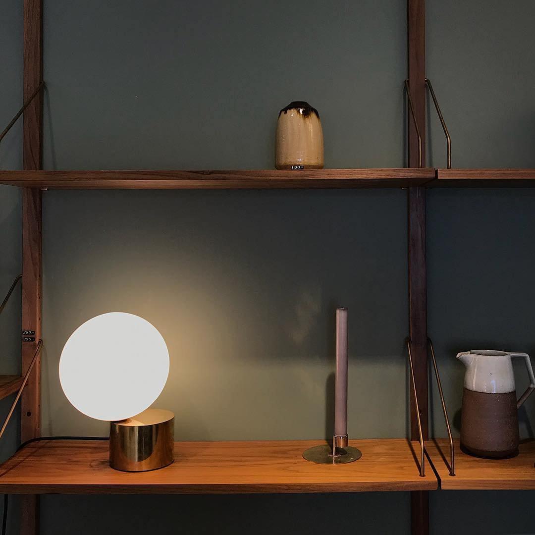 Tip of The Tongue Table Lamp - Modern LED Nightstand Light with Touch Control & USB Port, Perfect for Bedroom, Living Room & Office Decor