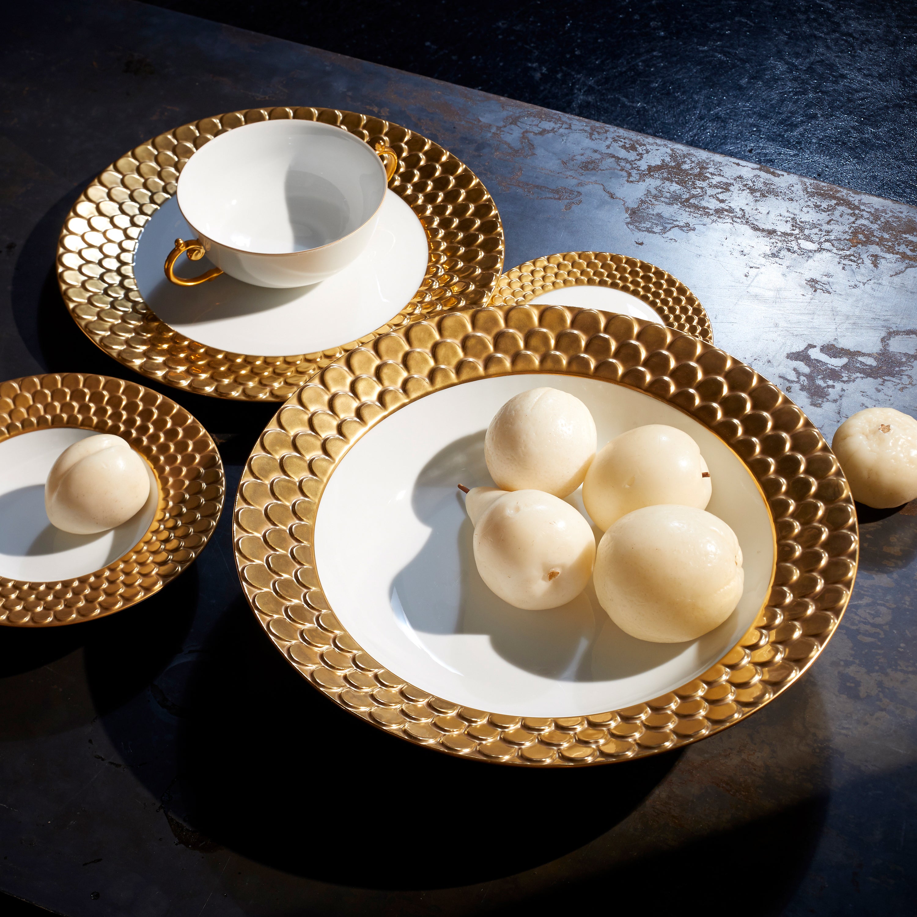 Aegean 16-Piece Gold Dinnerware Set - Elegant Porcelain Plates, Bowls & Cups for Formal Dining, Parties & Home Decor
