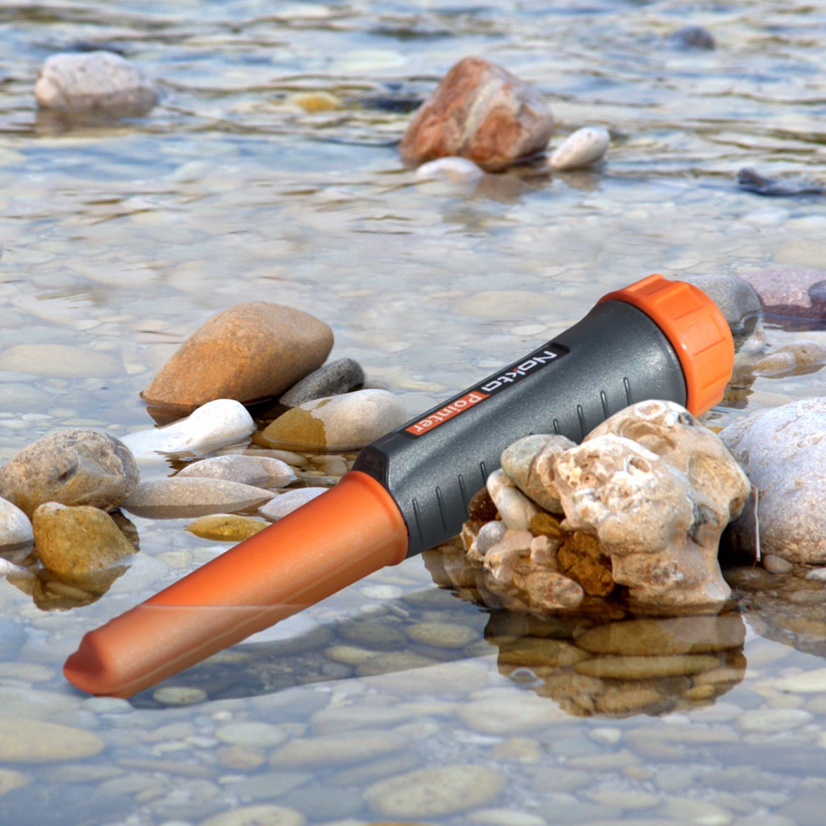 Waterproof Nokta Pinpointer Metal Detector with Holster, Protective Cover & Digging Tool - Perfect for Treasure Hunting, Beach Metal Detecting & Outdoor Adventures