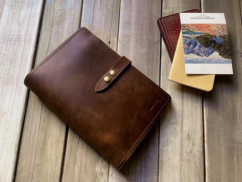 Handmade Custom Brown Leather Journal Notebook - Personalized Writing Diary for Men & Women - Perfect for Travel, Journaling, and Gift Giving