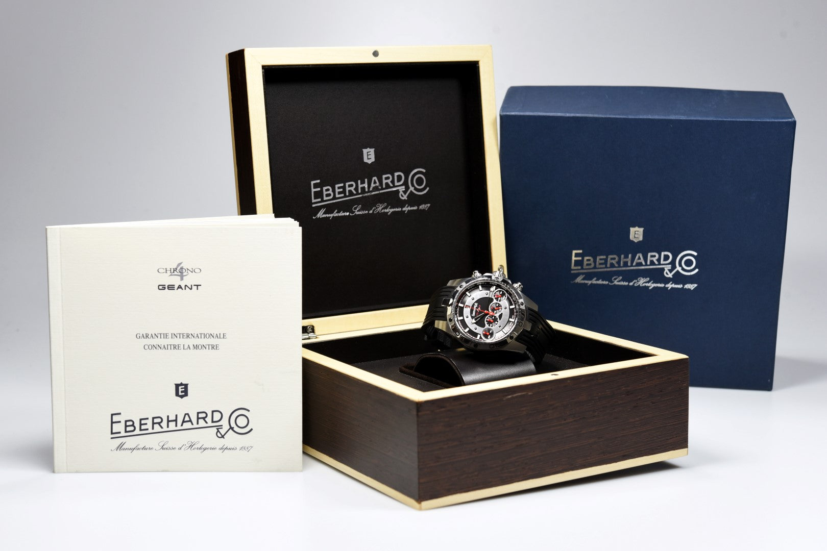 Pre-Owned Eberhard & Co 4 Geant 31060.5 Men's Luxury Watch - Perfect for Business, Formal Events & Collector's Display