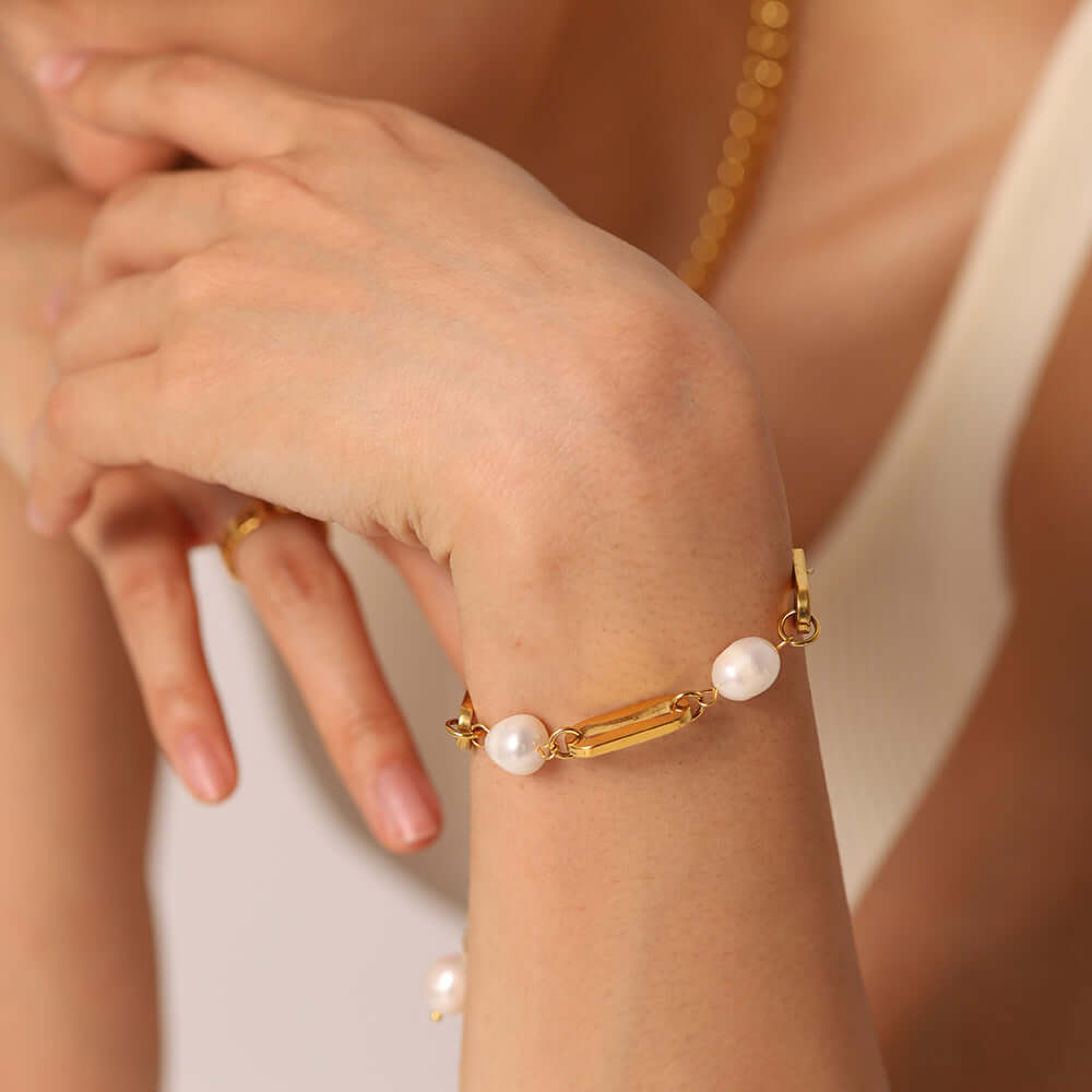 Chunky Pearl Rectangle Chain Link Bracelet for Women - Elegant Fashion Jewelry Gift for Birthday, Anniversary & Special Occasions | JDB069