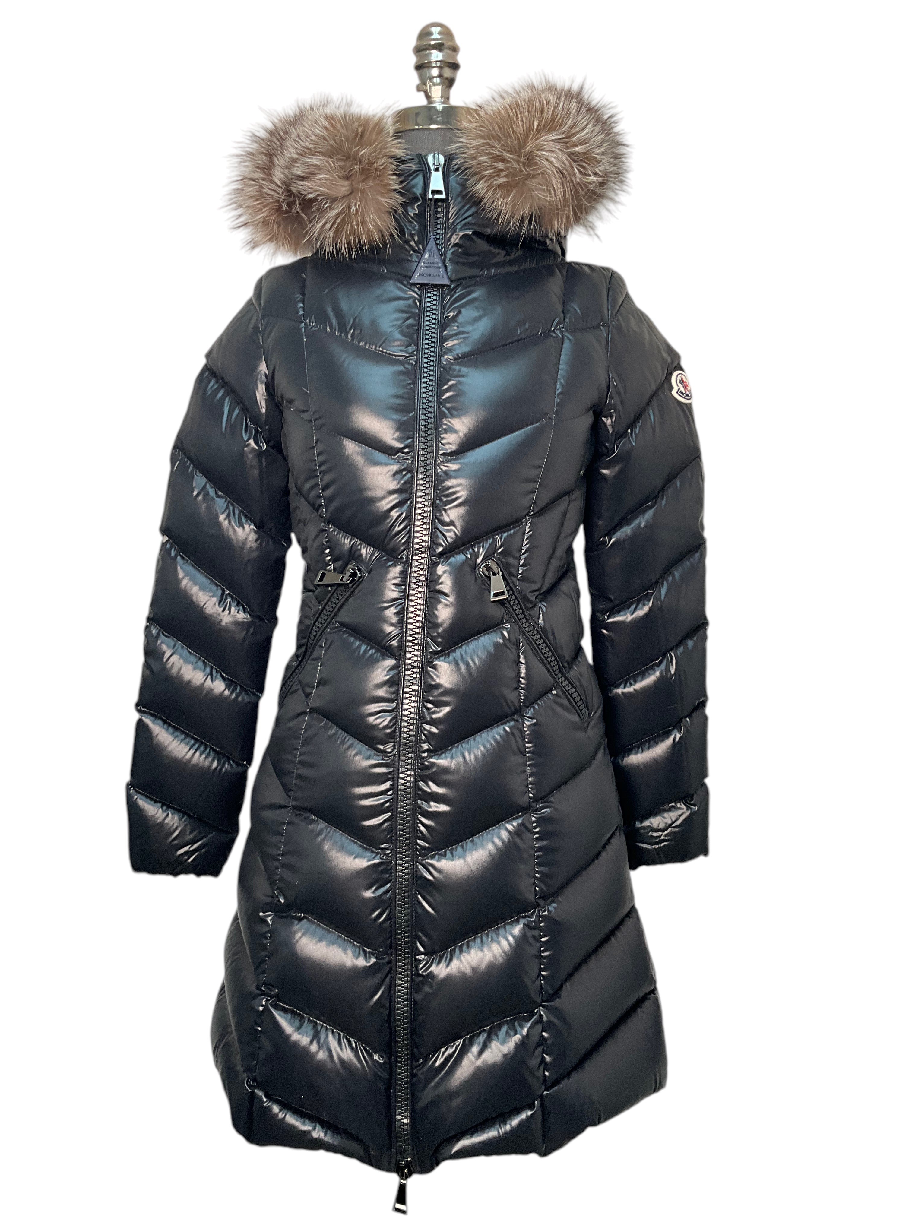 MONCLER Quilted Down Puffy Coat with Fur Trim - Women's Winter Jacket, XS Size, New With Tags - Perfect for Cold Weather & Outdoor Activities