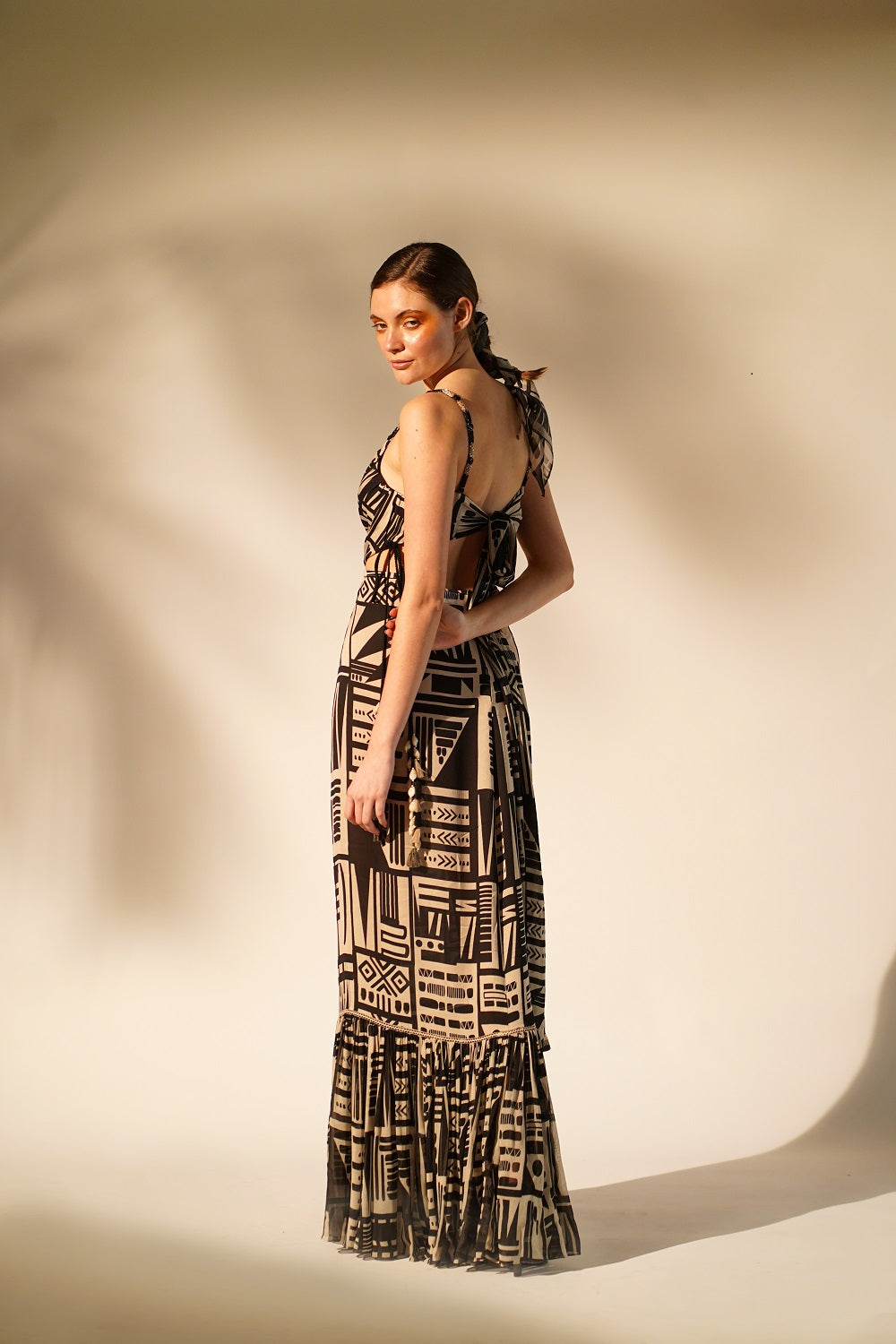 Elegant White Abstract Print Dress for Women - Stylish Party & Casual Wear - Perfect for Dates, Office & Summer Outings