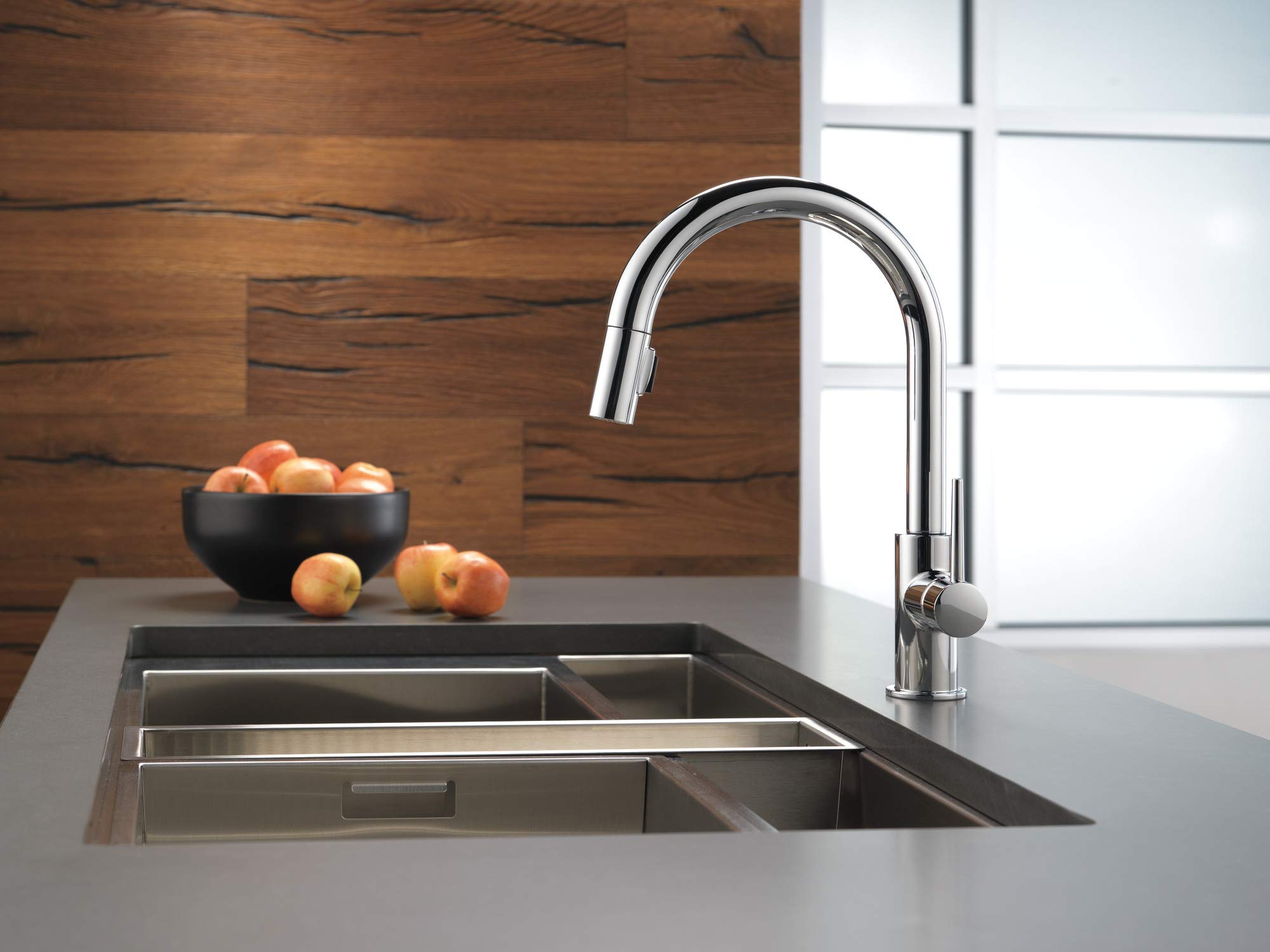 Delta Trinsic Pull-Down Kitchen Faucet in Chrome - Magnetic Docking Spray Head, Single-Handle Sink Faucet with High-Arc Spout (Model 9159-LS-DST) - Perfect for Modern Kitchens, Restaurants & Food Prep Areas