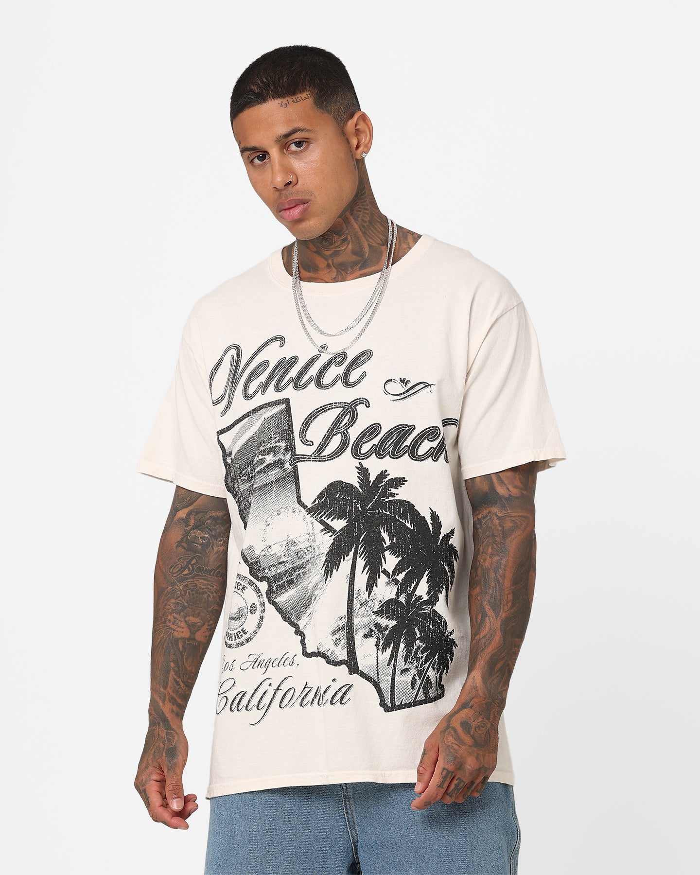 Vintage Venice Beach T-Shirt - Retro American Thrift Style in Off White - Perfect for Casual Wear & Beach Outfits