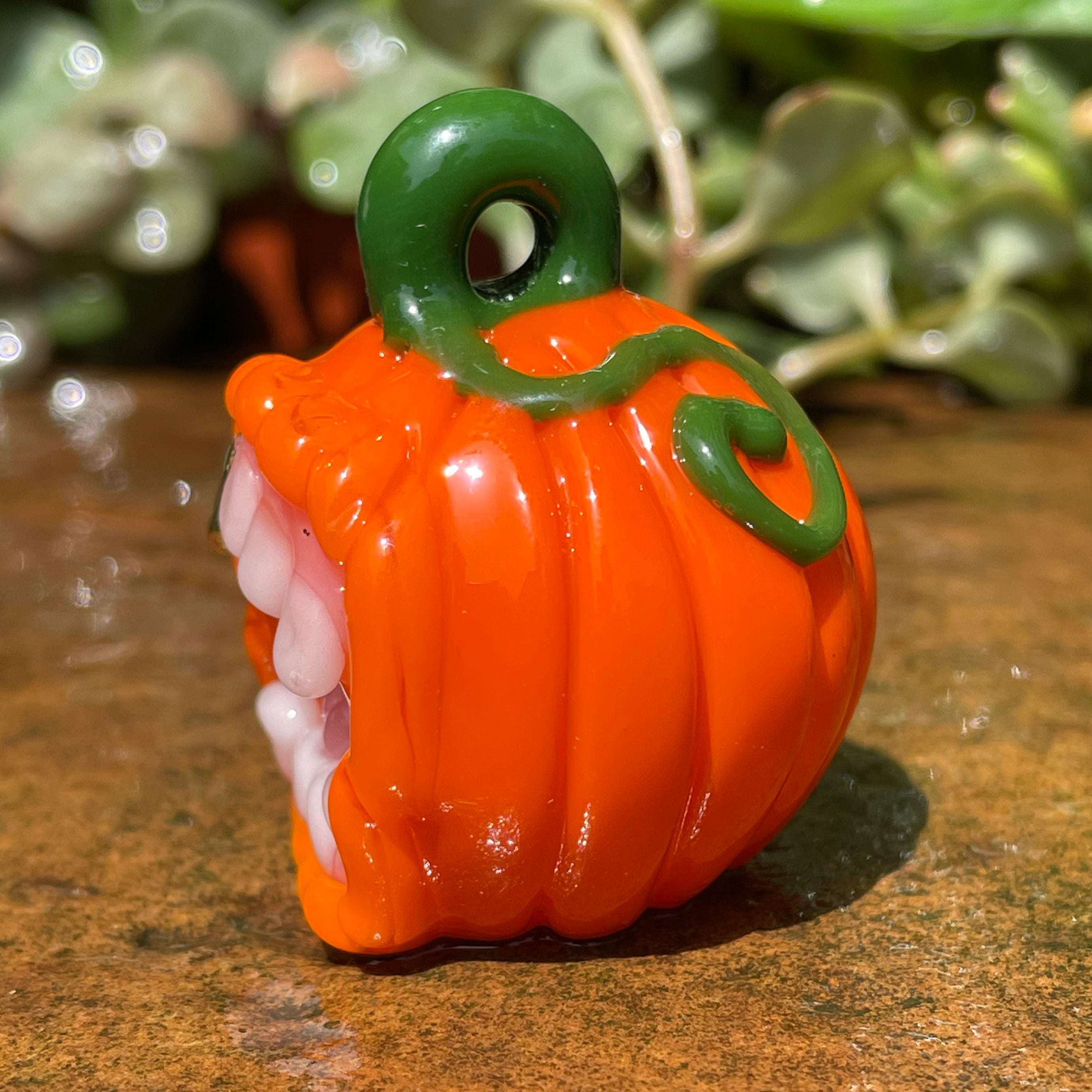 Pumpkin Pendant Necklace - Halloween Jewelry, Fall Fashion Accessory for Women - Perfect for Halloween Parties, Thanksgiving, and Autumn Outfits