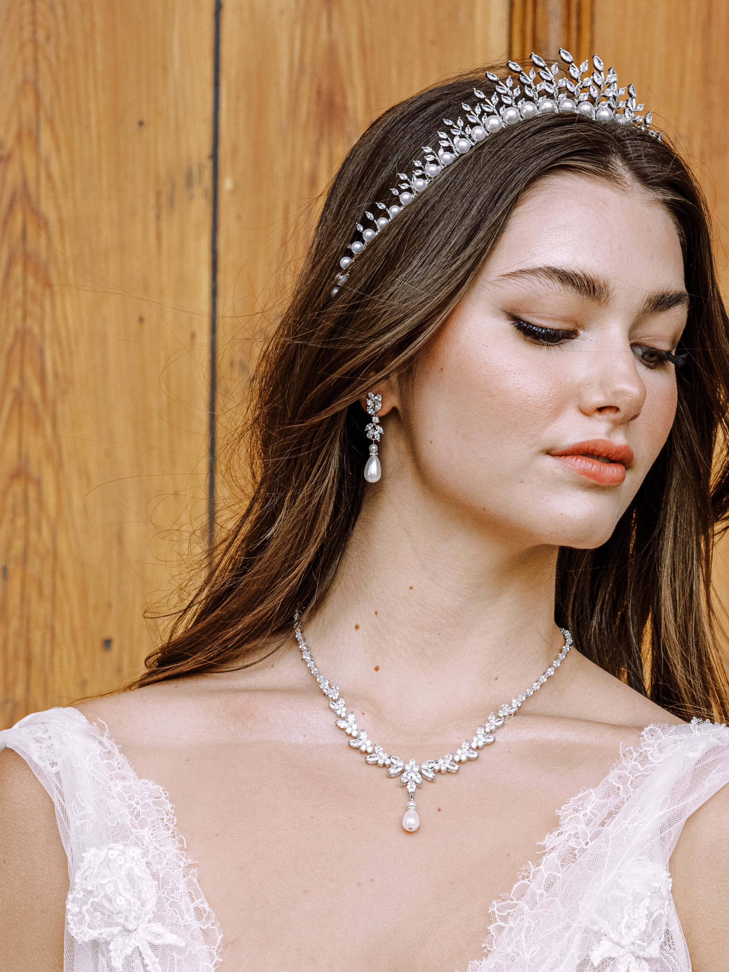 Exquisite MADISON Simulated Diamond & Pearl Drop Earrings for Women | Elegant Dangle Jewelry for Weddings, Parties & Special Occasions | Hypoallergenic Cubic Zirconia & Cultured Pearl Fashion Accessories
