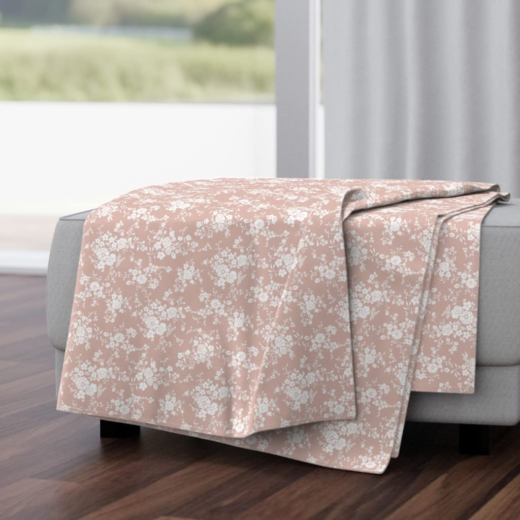 Soft Plush Minky Throw Blanket 50x70 Inches - Vintage Floral Baby Pink Roses Design for Valentine's Day, Cozy Home Decor, Nursery Bedding & Gift Idea
