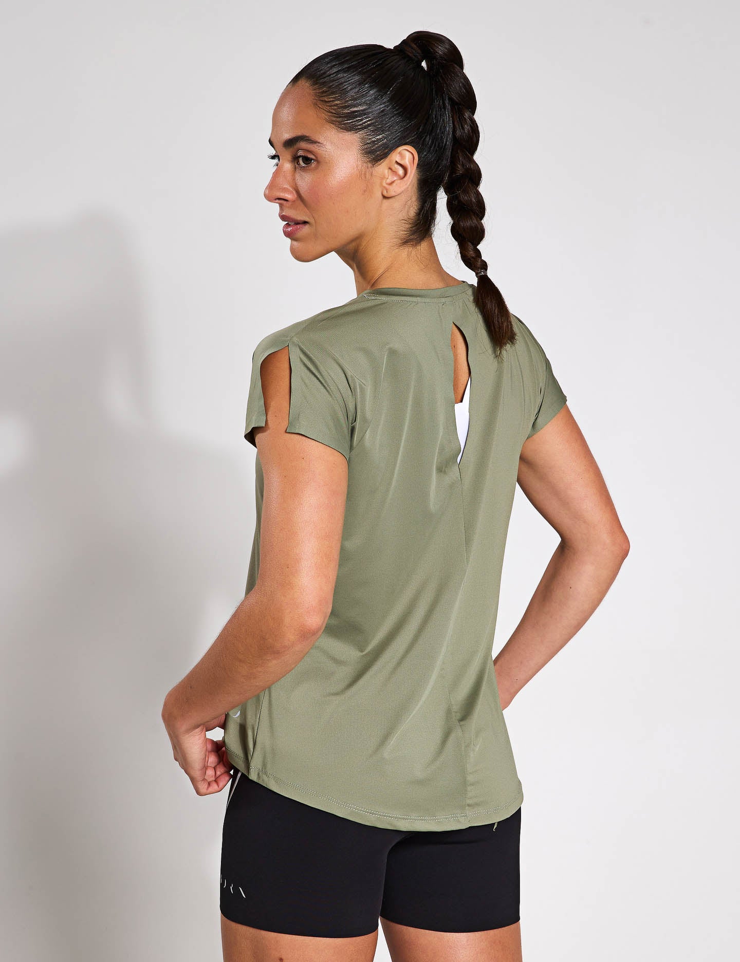 Premium Camouflage T-Shirt for Men & Women - Comfortable & Stylish Outdoor Wear for Hiking, Hunting & Casual Use