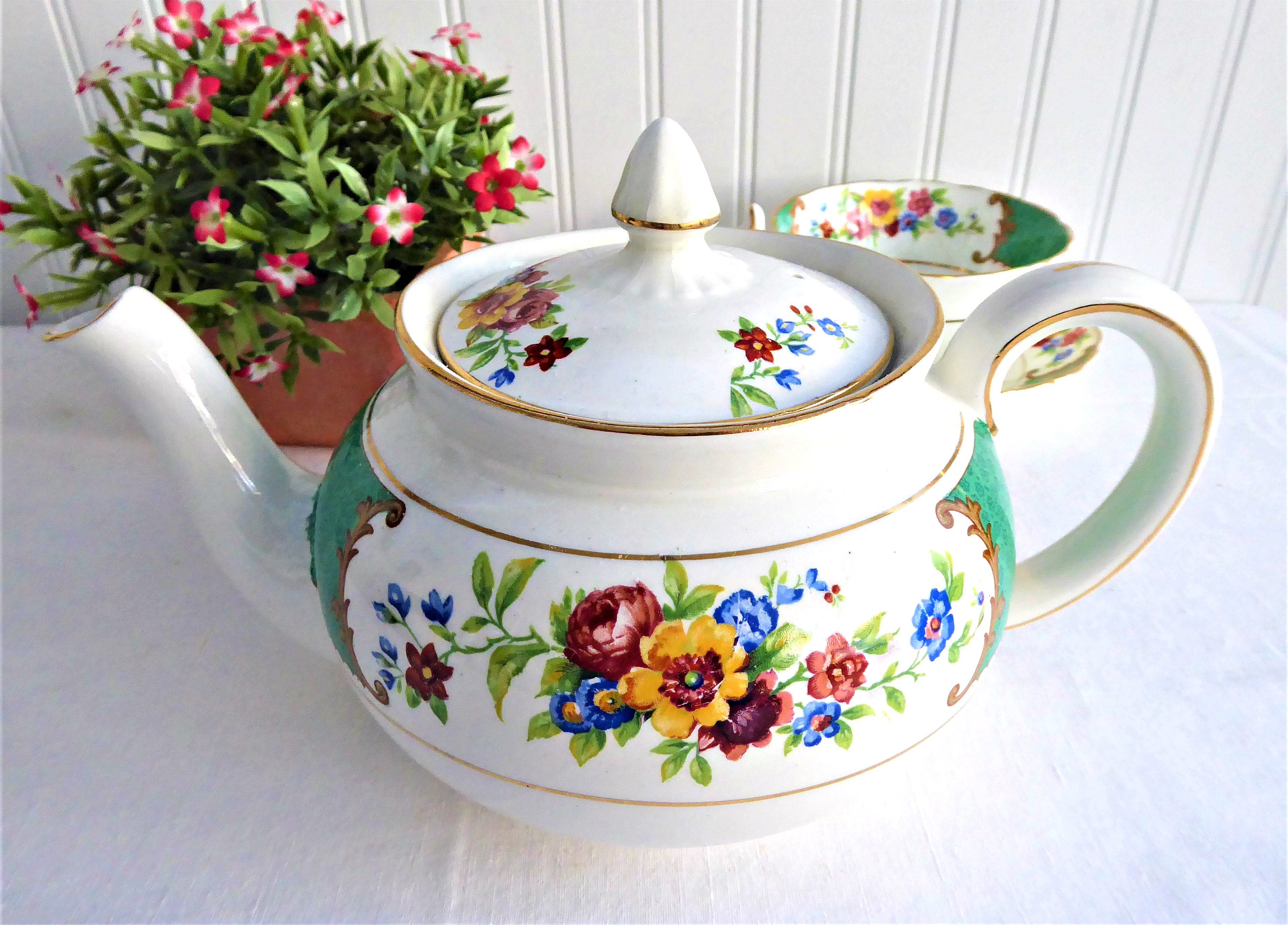 Vintage Allertons Georgian Green Floral Teapot - 1930s England Antique Teacup Set for Afternoon Tea & Home Decor