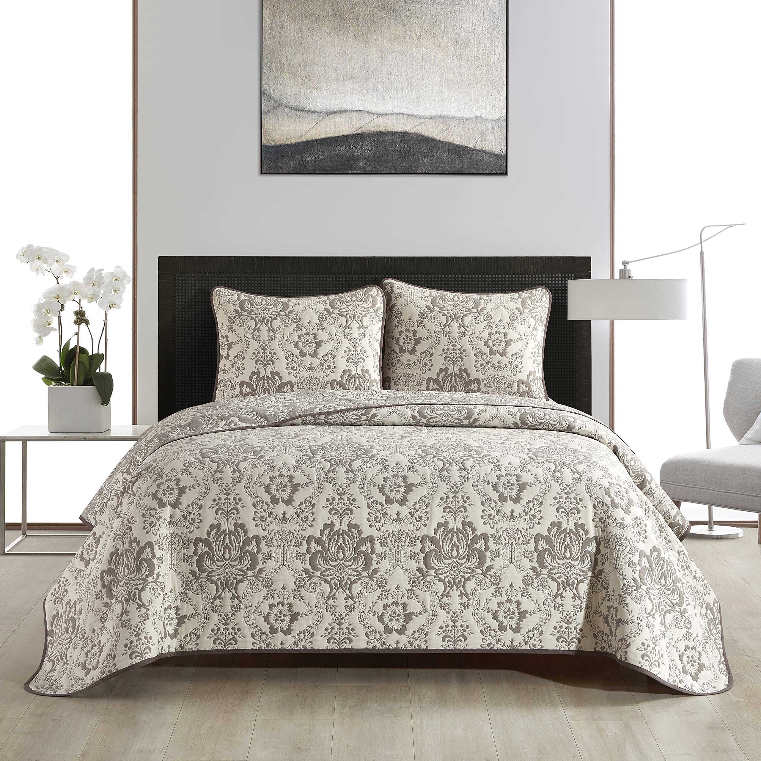 Grand Avenue Tracie 3-Piece King Size Quilt Set in Taupe - Luxury Bedding for Master Bedroom & Guest Room Decor