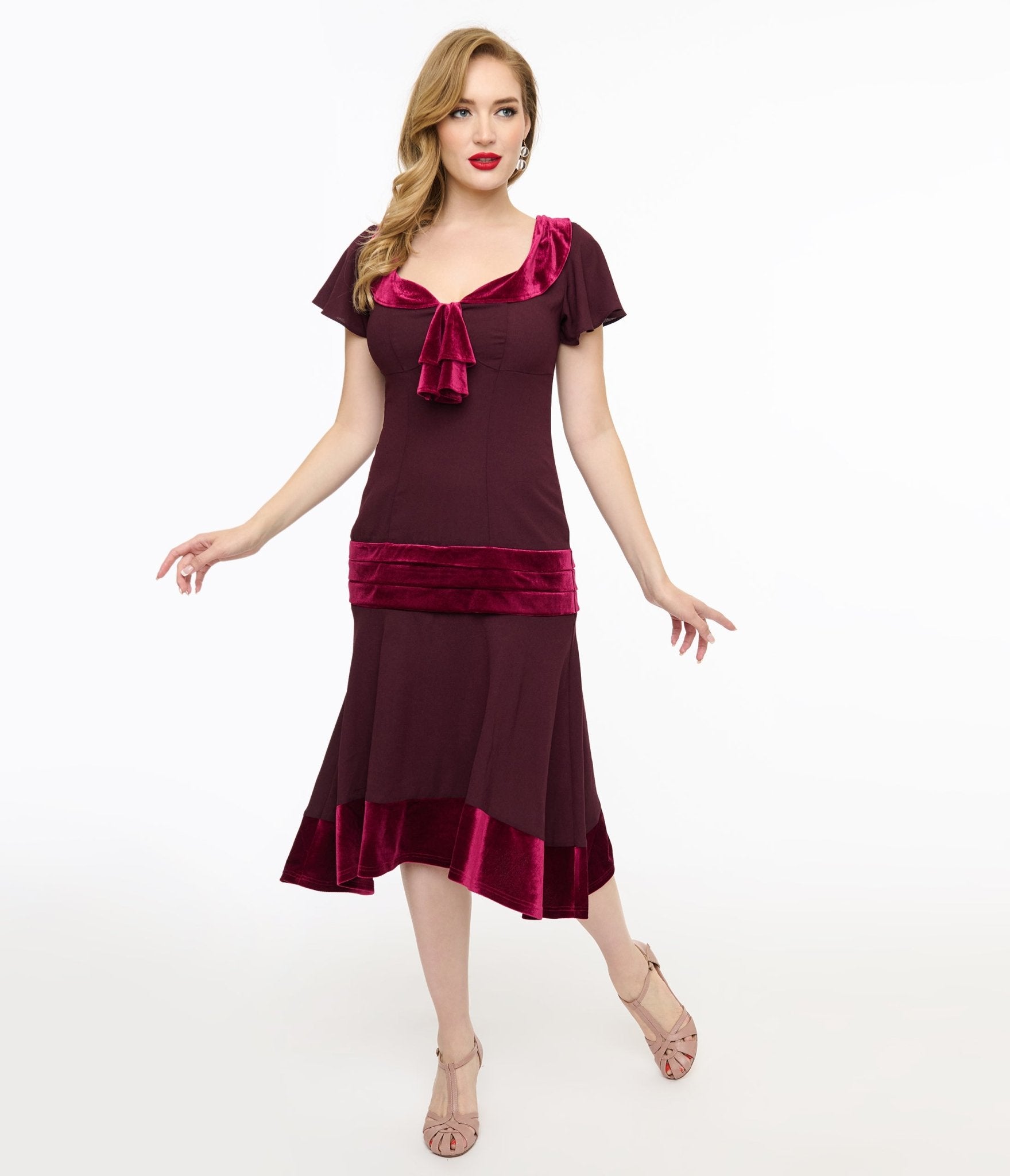 Vintage 1920s Burgundy Flapper Dress - Retro Gatsby Style Day Dress for Women - Perfect for Roaring 20s Themed Parties, Costume Events & Vintage Fashion Lovers