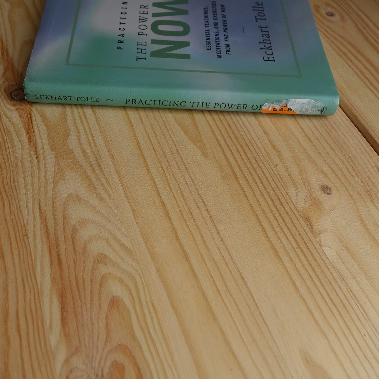 Practicing the Power of Now: Essential Teachings, Meditations & Exercises for Mindfulness & Spiritual Growth - Perfect for Daily Meditation, Stress Relief & Personal Transformation