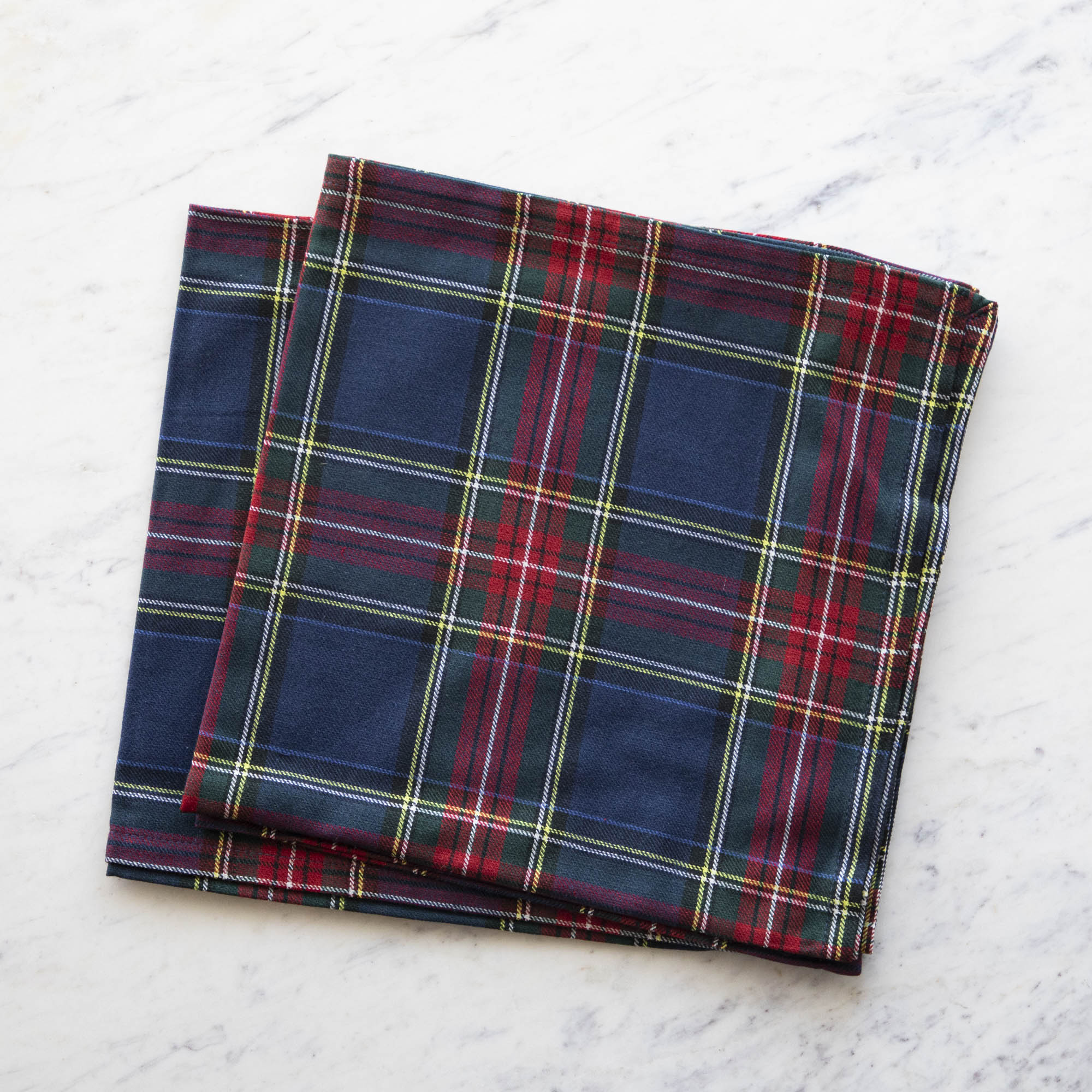 Premium Cape Breton Plaid Cotton Napkins - Set of 4 - Soft & Absorbent for Everyday Use - Perfect for Dinner Parties, Picnics & Holiday Gatherings