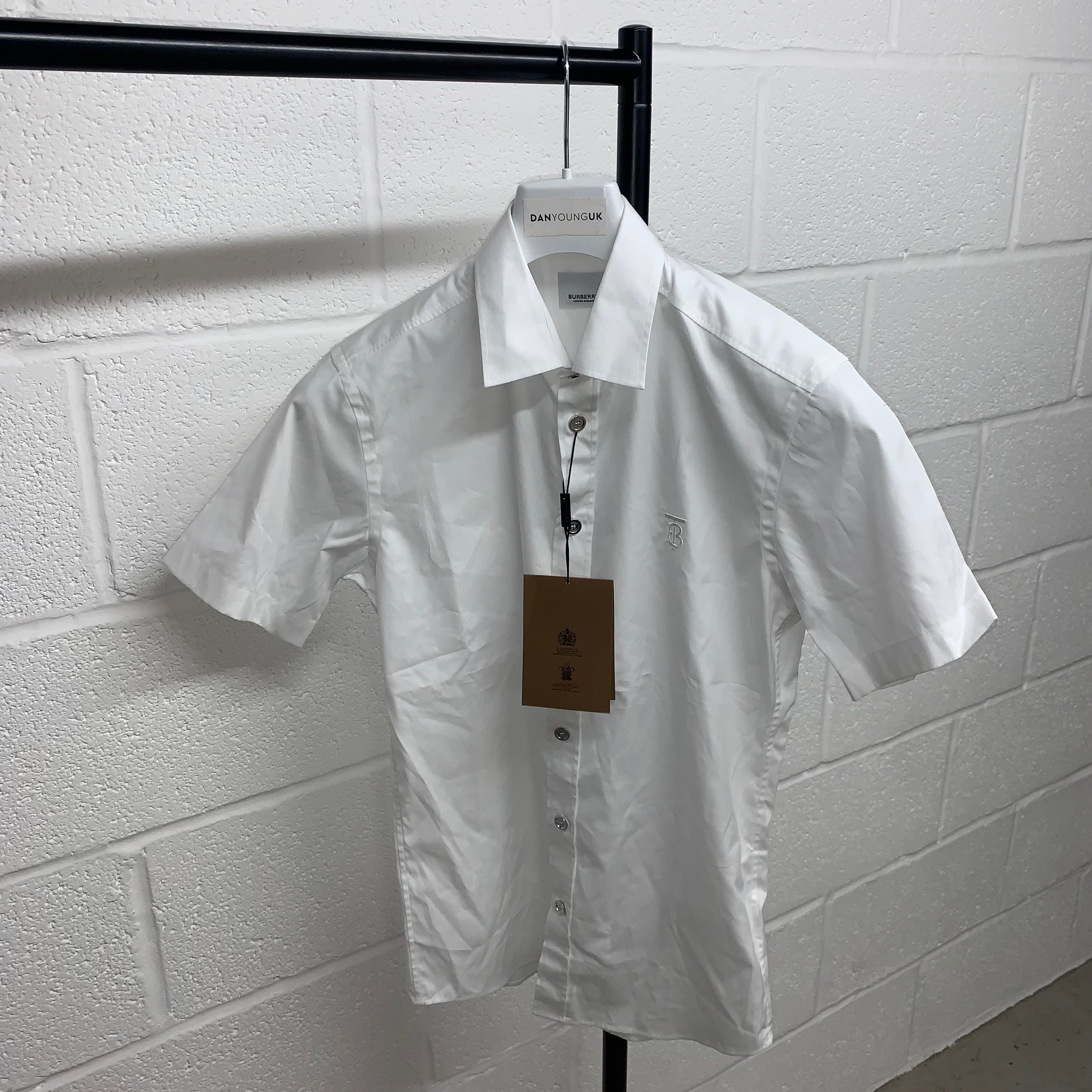 Burberry Sherrington Short Sleeve Shirt for Men - Classic Cotton Casual Button Down Shirt | Perfect for Office, Business, and Summer Outings