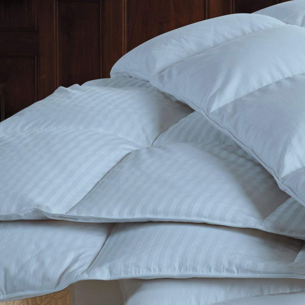 Premium 650 Thread Count Egyptian Cotton Comforter - Light Blue Stripe, 1pc Queen/Olympic Queen Size (86