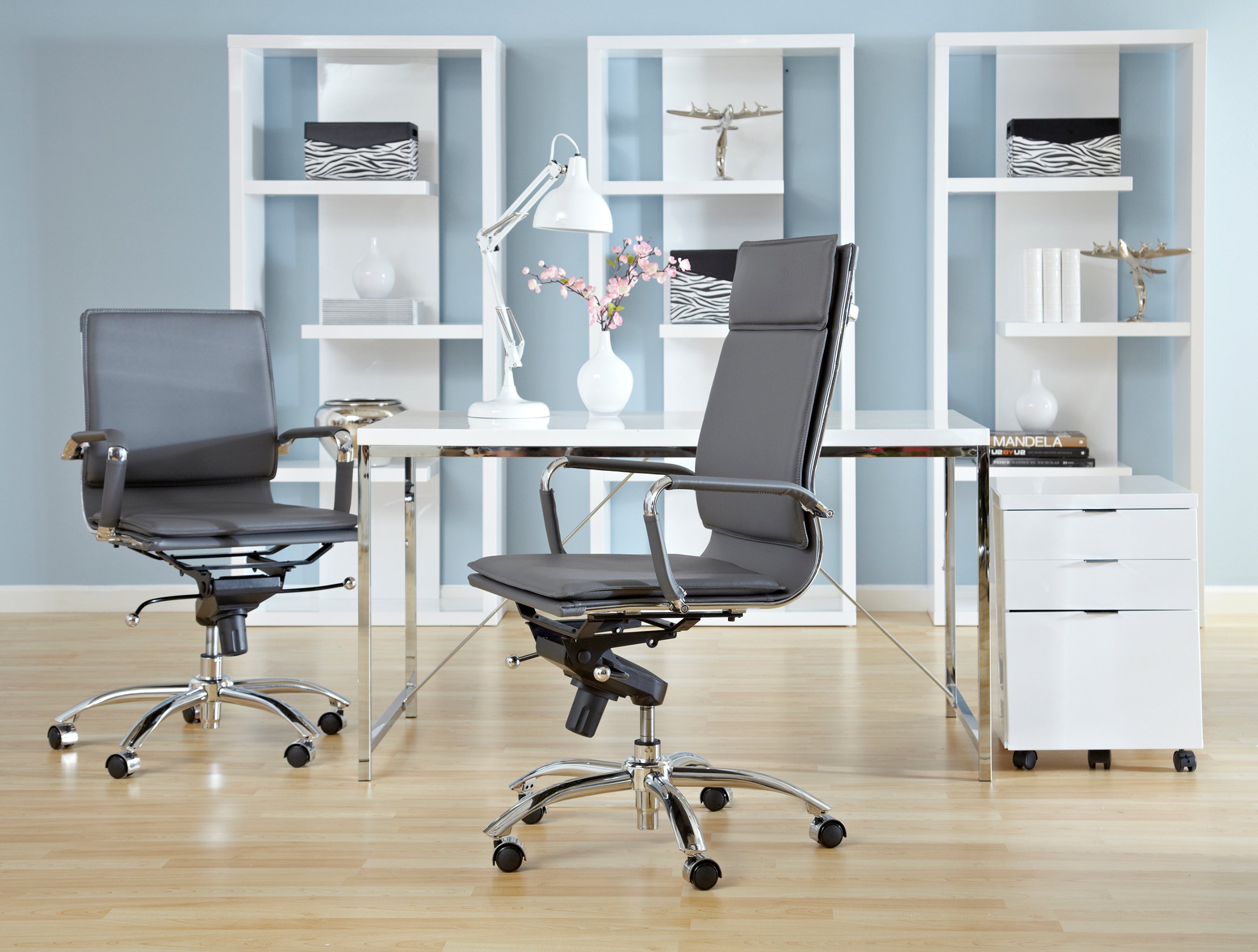 Eurostyle Gunar Pro Low Back Office Leather Chair with Chromed Steel Base - Ergonomic Desk Chair for Home Office & Executive Workspaces