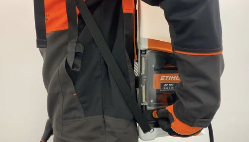STIHL SGA 85 Battery Powered Backpack Sprayer - Cordless Garden Sprayer for Lawn Care, Pest Control & Weed Killer - Perfect for Farmers, Landscapers & Home Gardeners